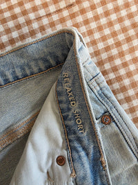 Light Wash Relaxed Denim Short (6)