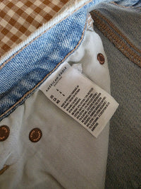Light Wash Relaxed Denim Short (6)
