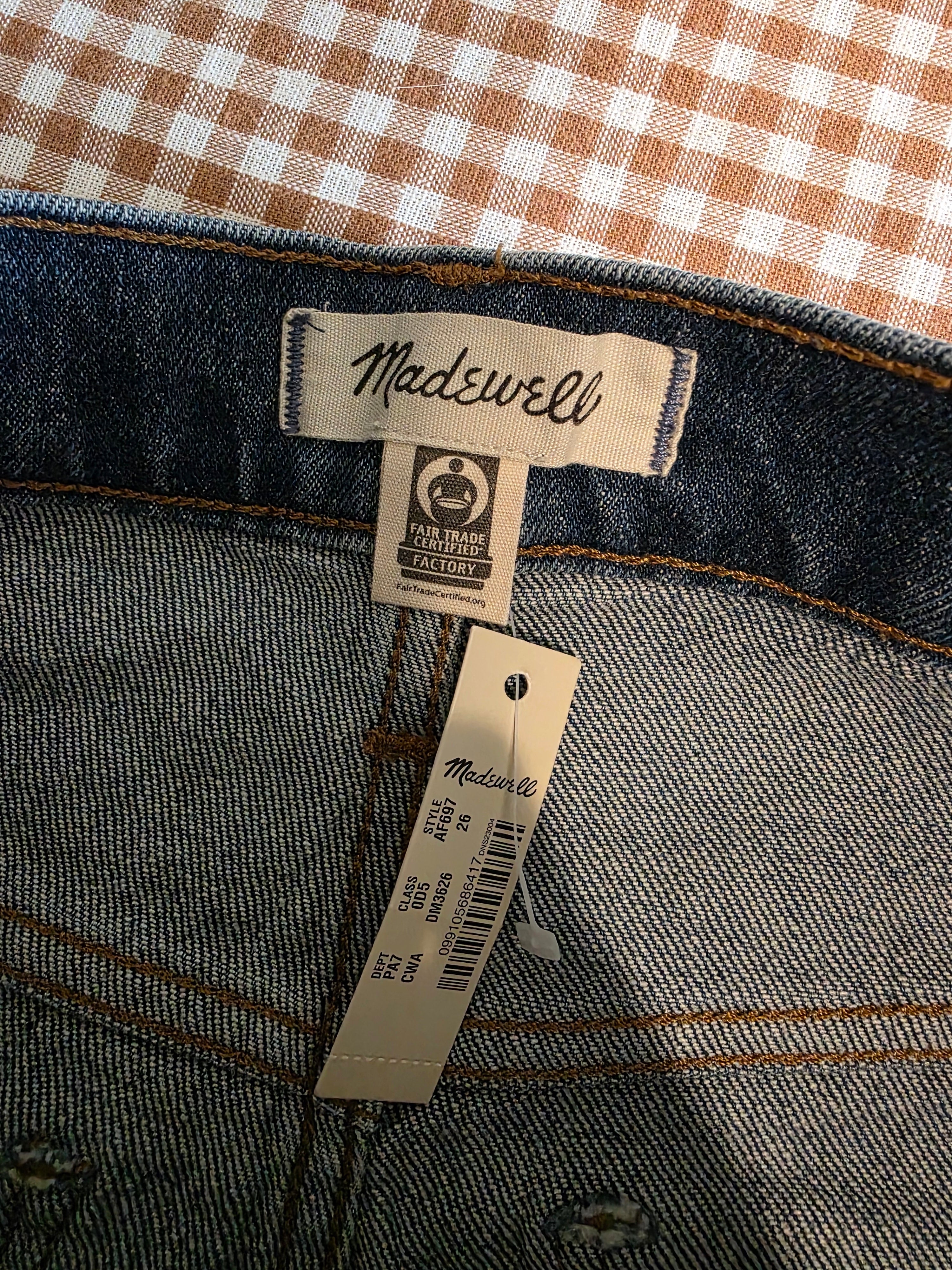 NEW Madewell Classic Straight Jeans (26)