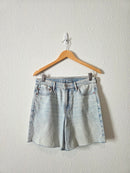Light Wash Relaxed Denim Short (6)