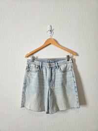 Light Wash Relaxed Denim Short (6)