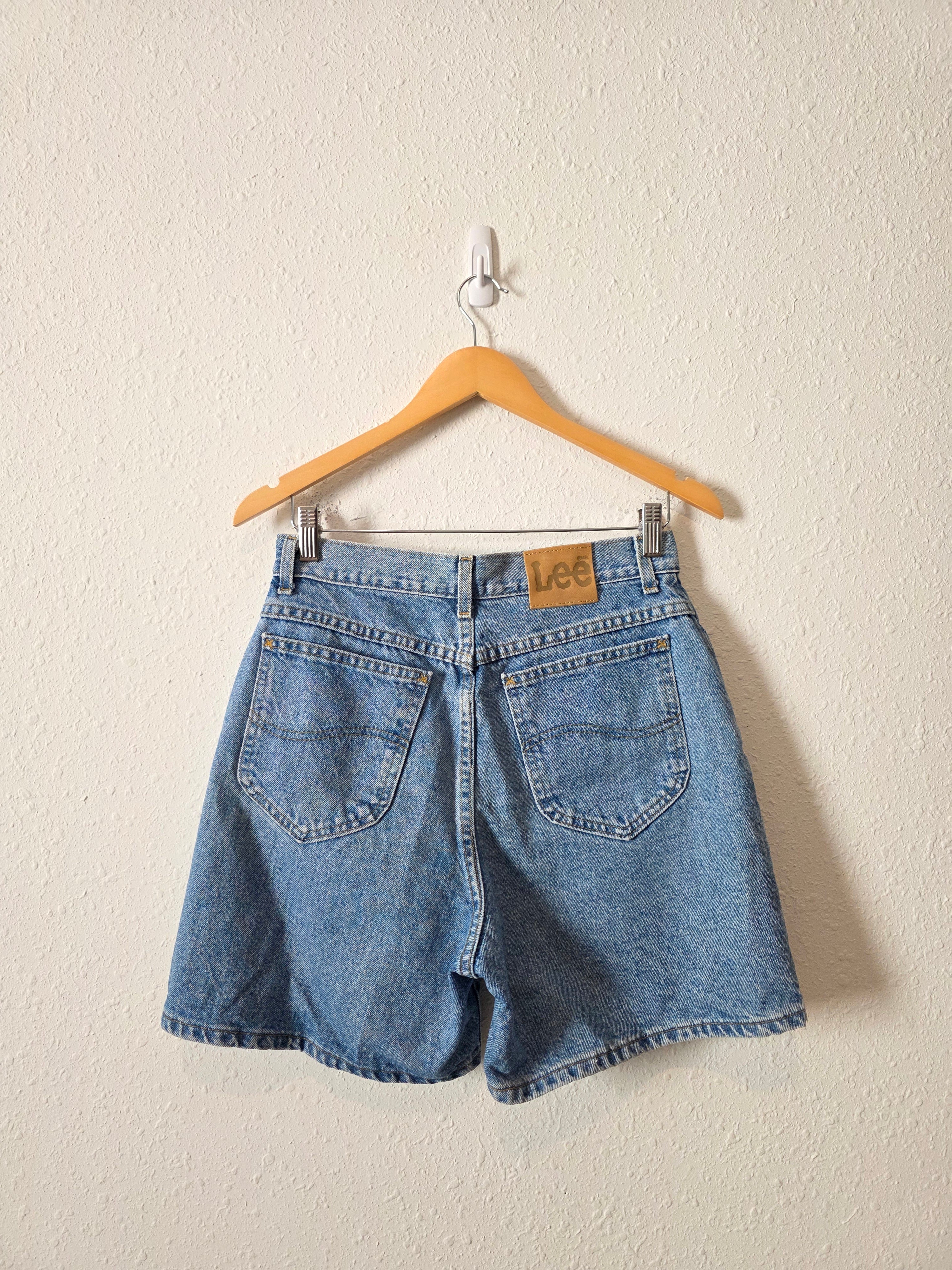 Vintage Lee Relaxed Denim Shorts (27/28)