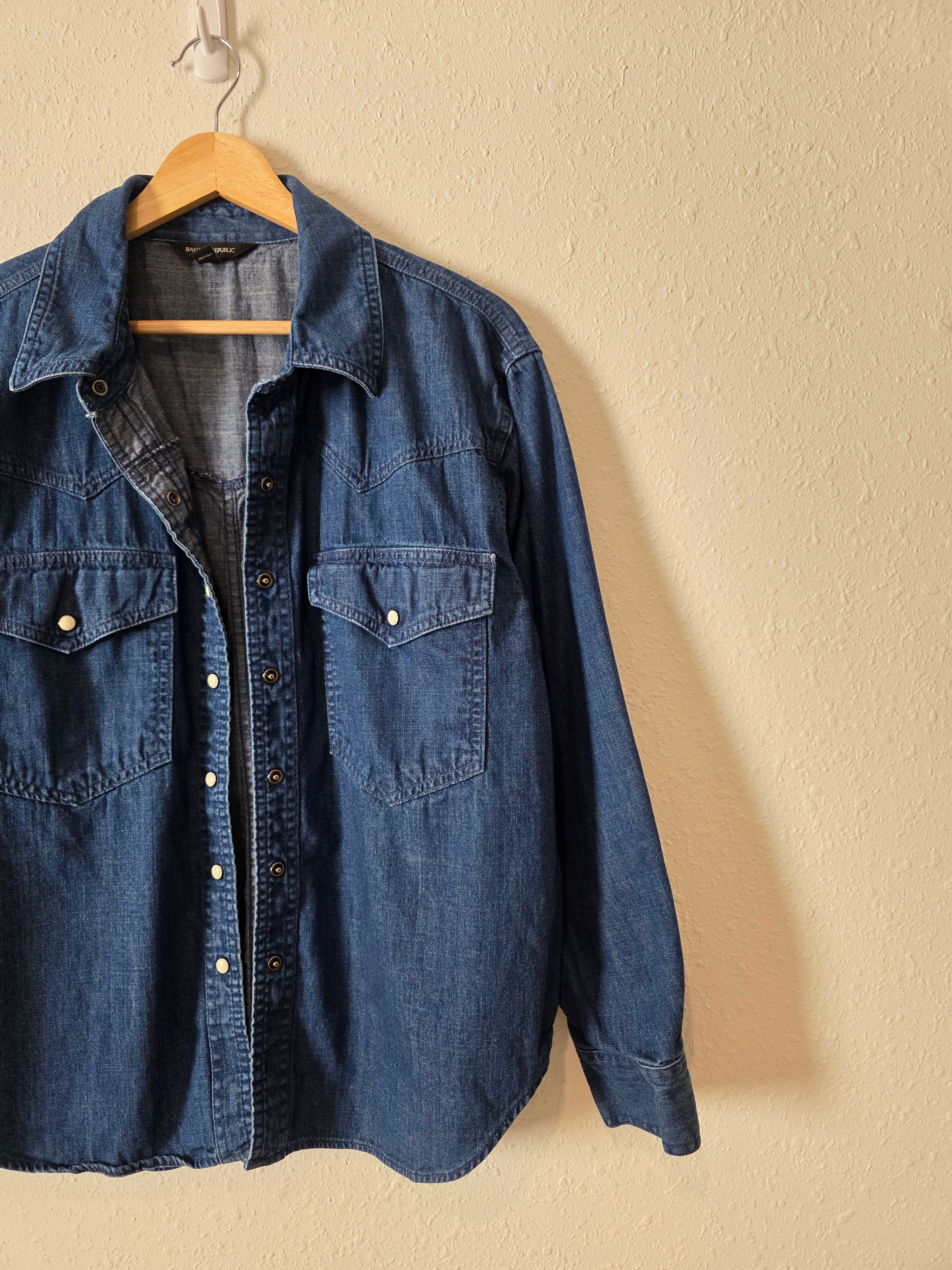 Banana Republic Denim Button Up (L)