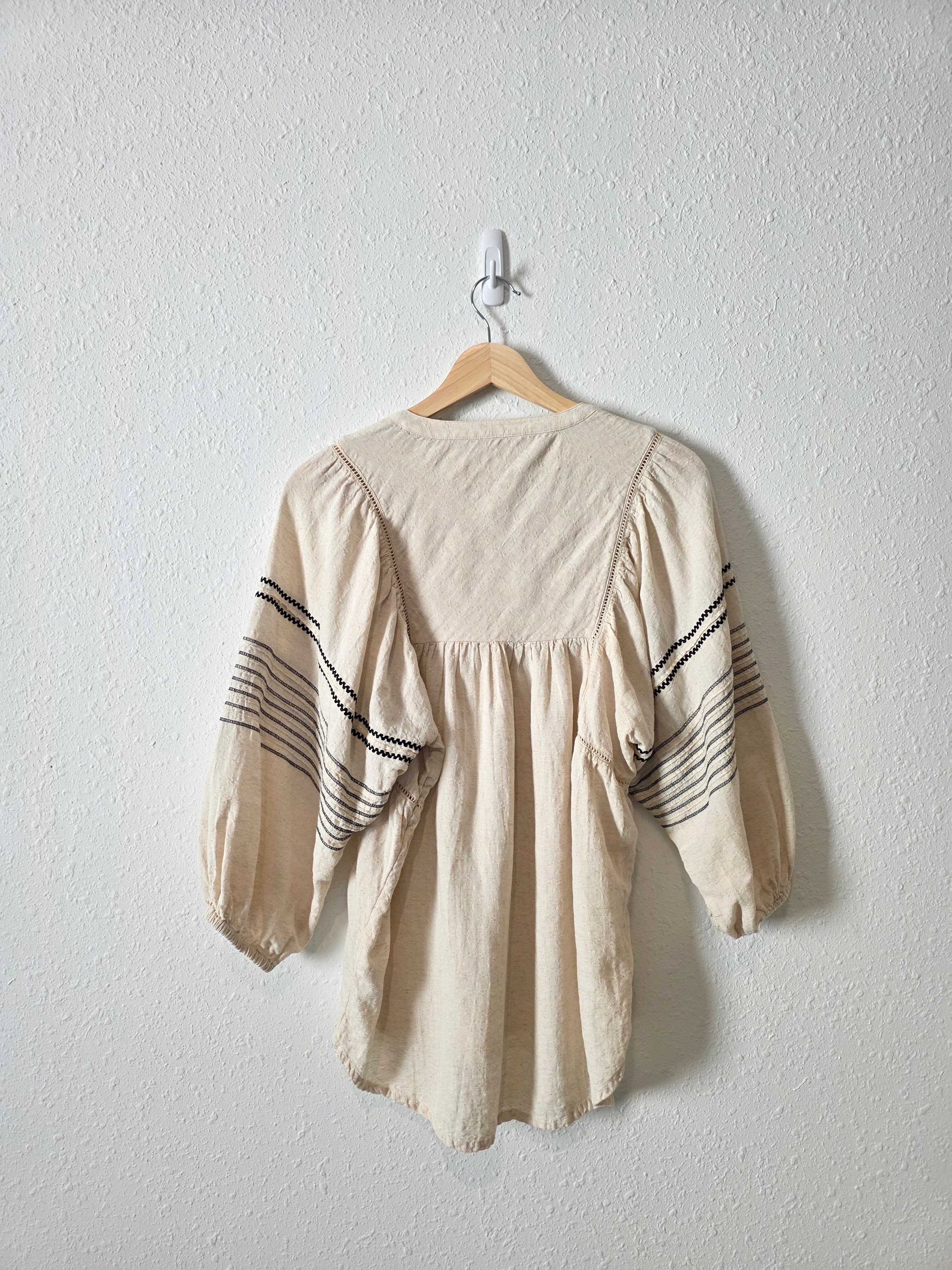 Oat Puff Sleeve Embroidered Top (S)