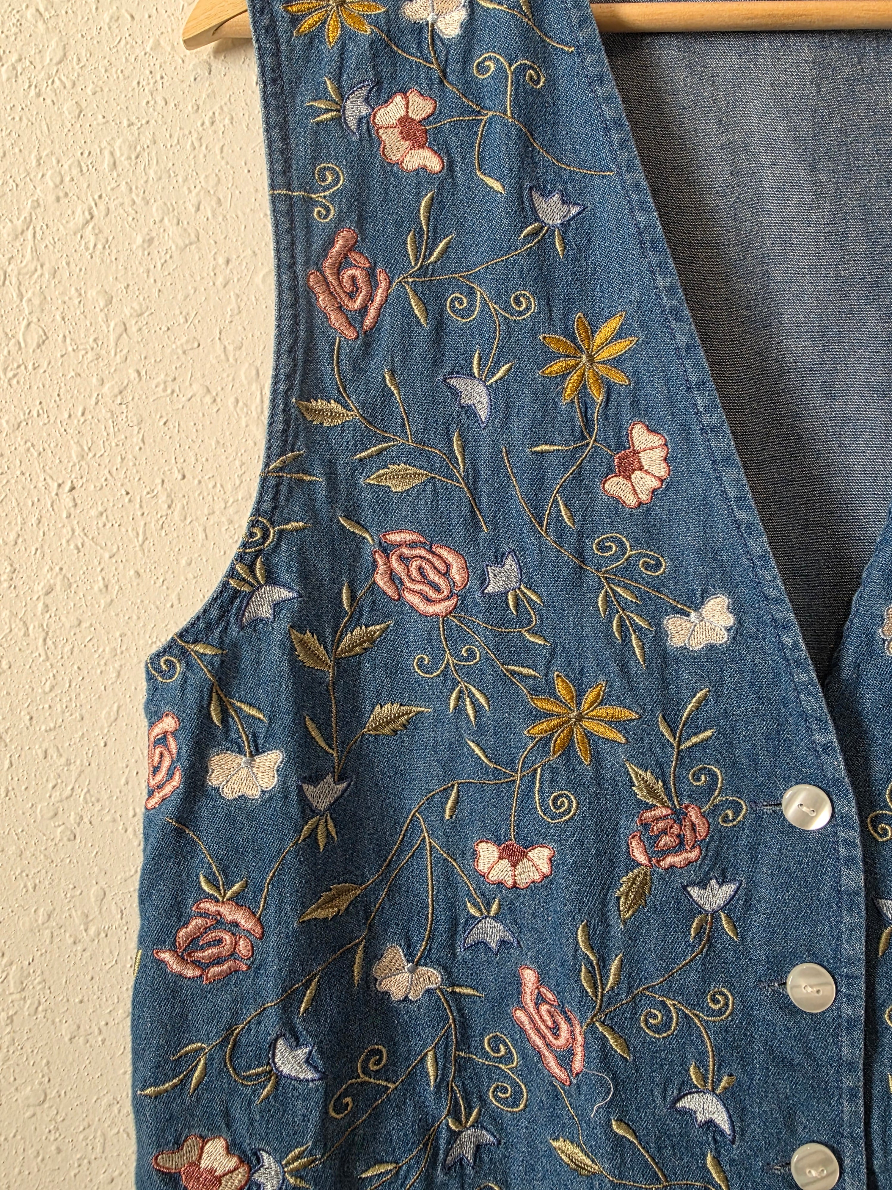 Vintage Floral Embroidered Vest (L)