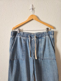 Gap Light Wash Barrel Easy Jeans (L)