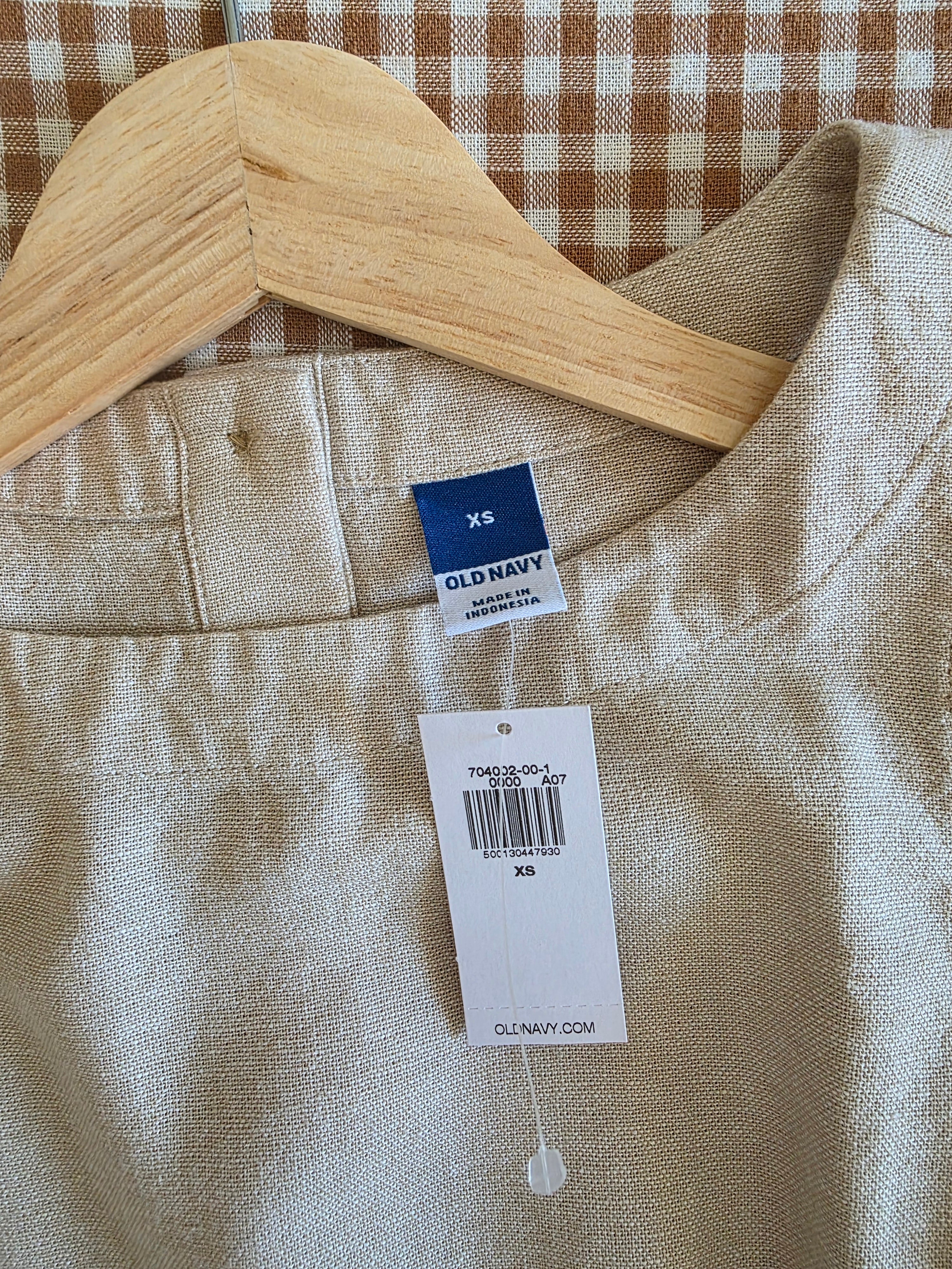 NEW Linen Blend Button Back Top (XS)