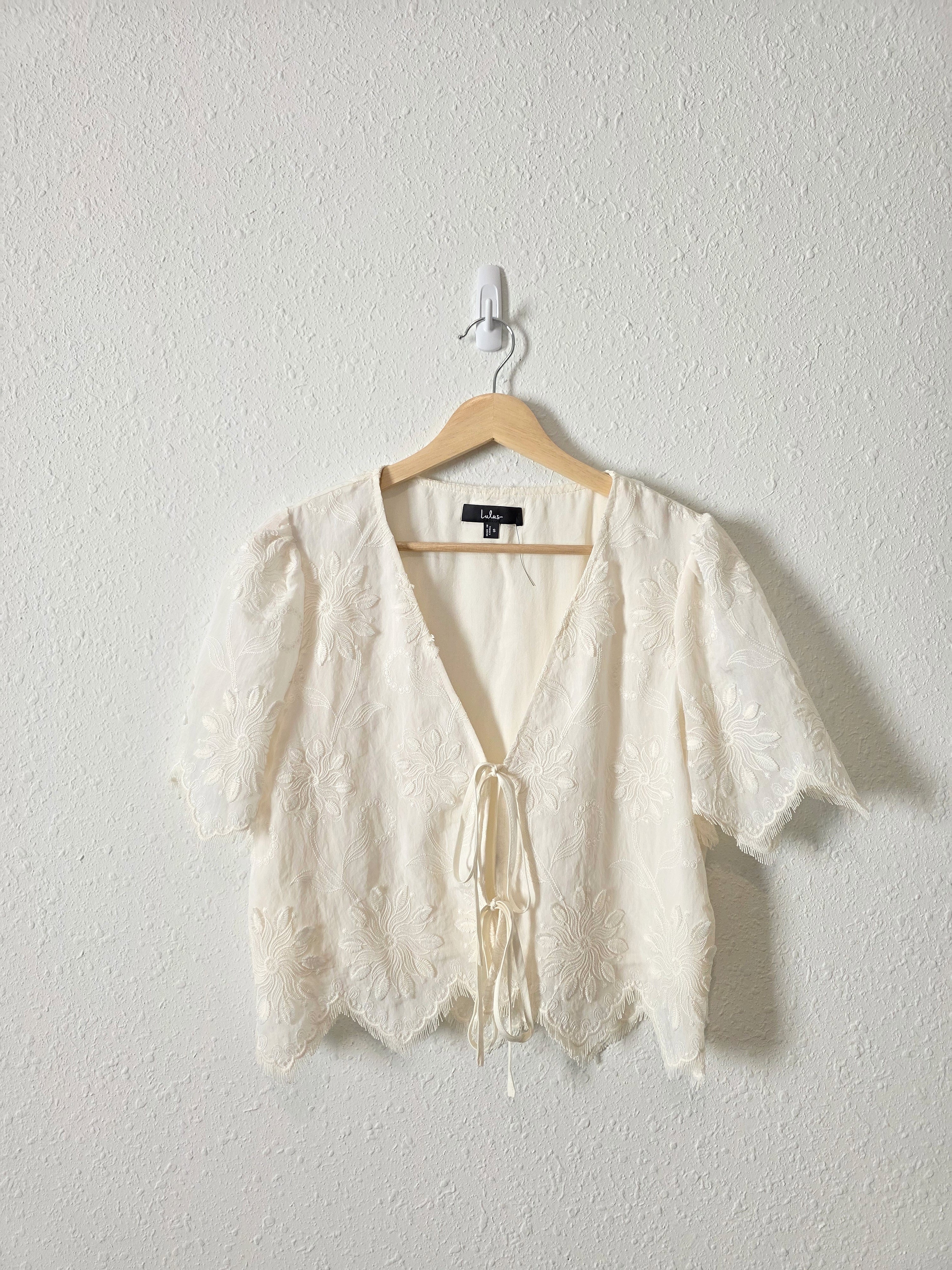Lulus Floral Tie Front Top (S)