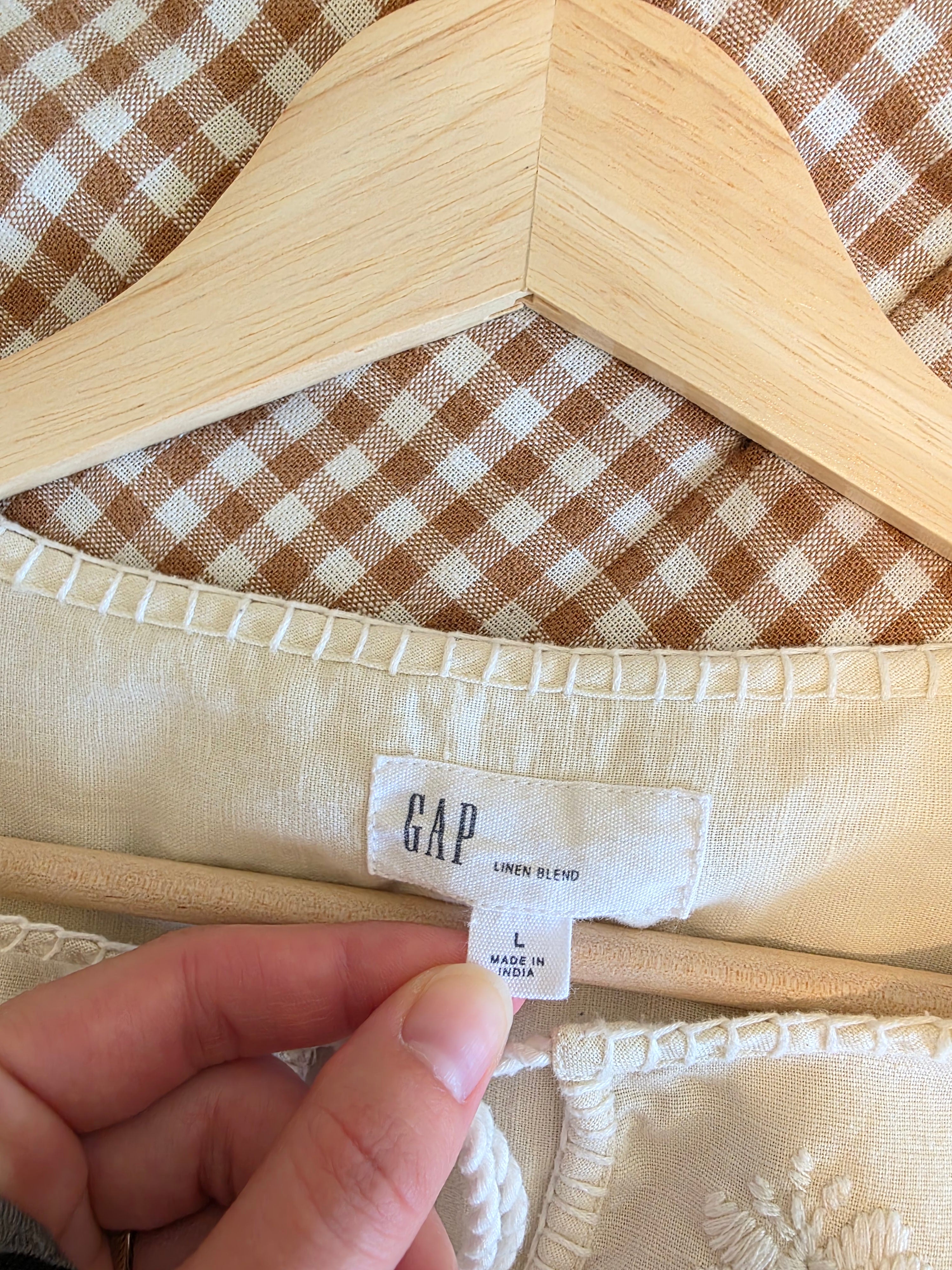 Gap Floral Embroidered Top (L)