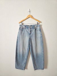 Light Wash Barrel Jeans (6)