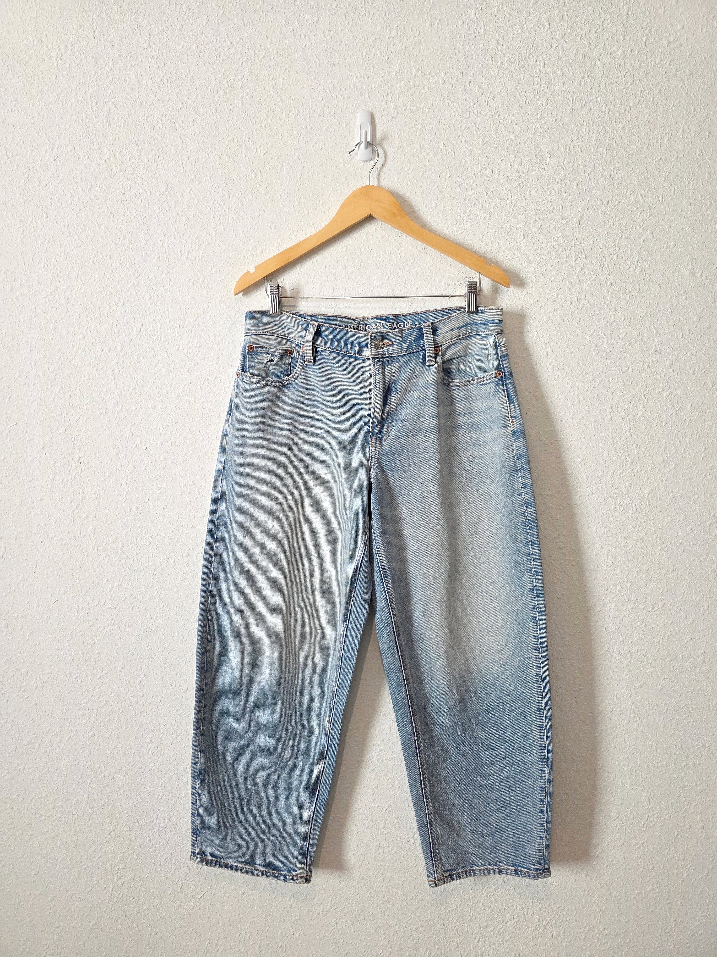 Light Wash Barrel Jeans (6)
