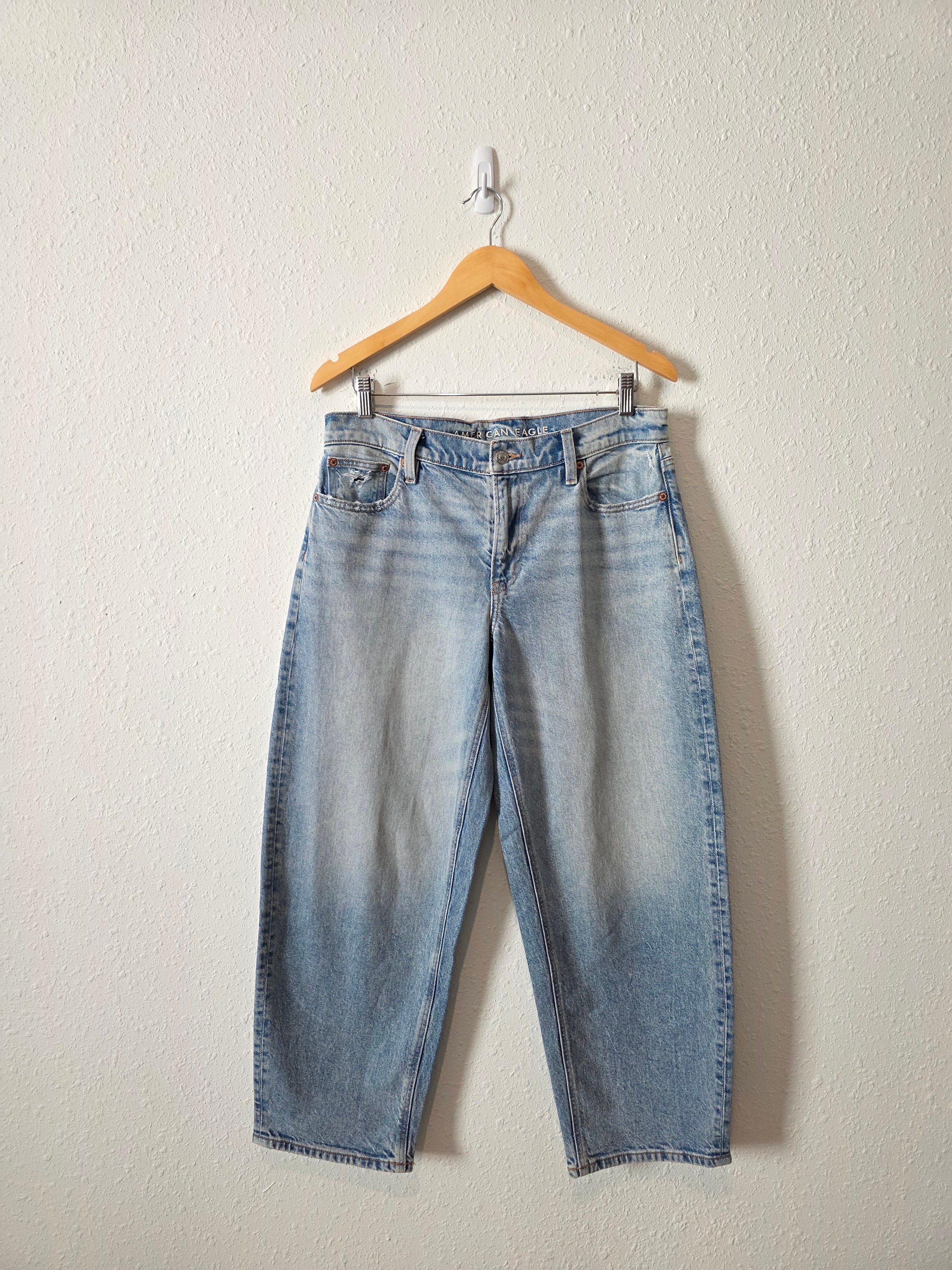 Light Wash Barrel Jeans (6)
