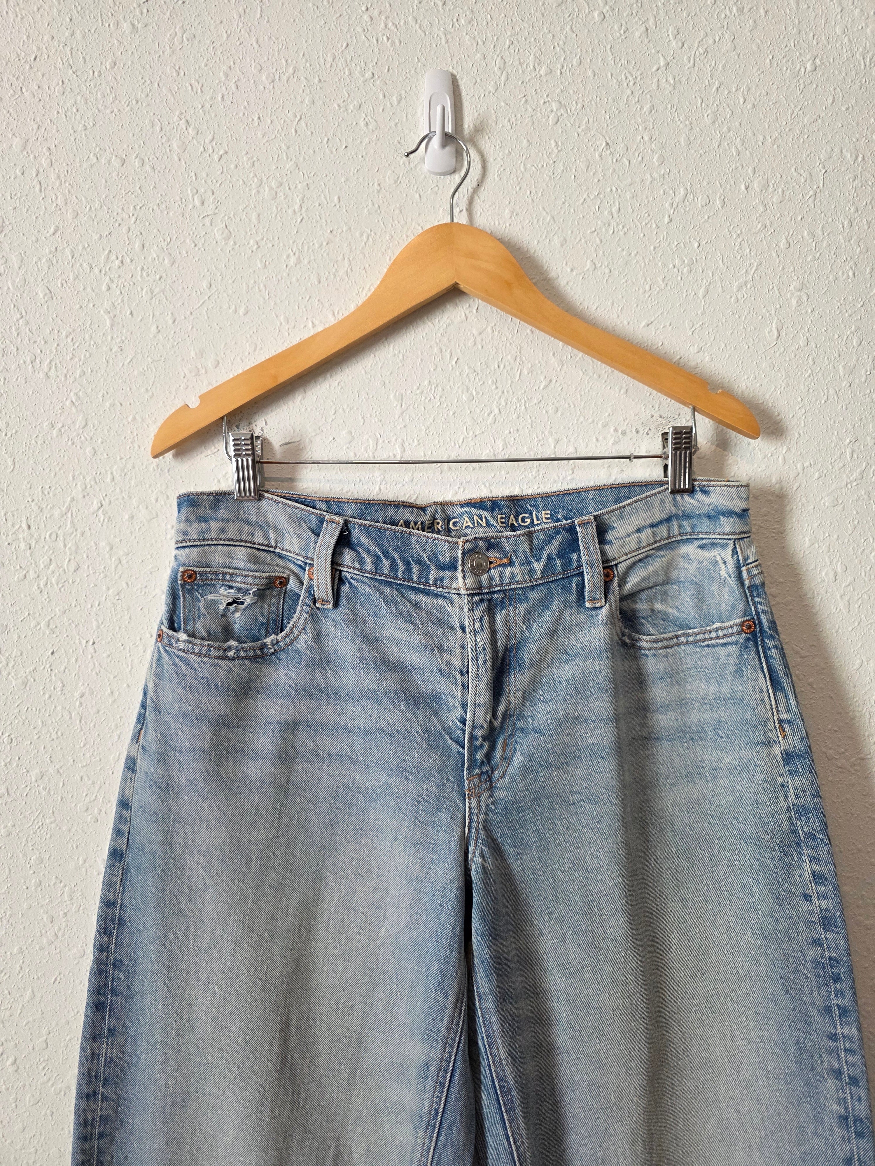 Light Wash Barrel Jeans (6)