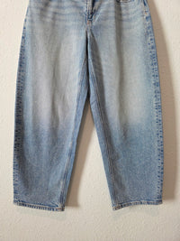 Light Wash Barrel Jeans (6)