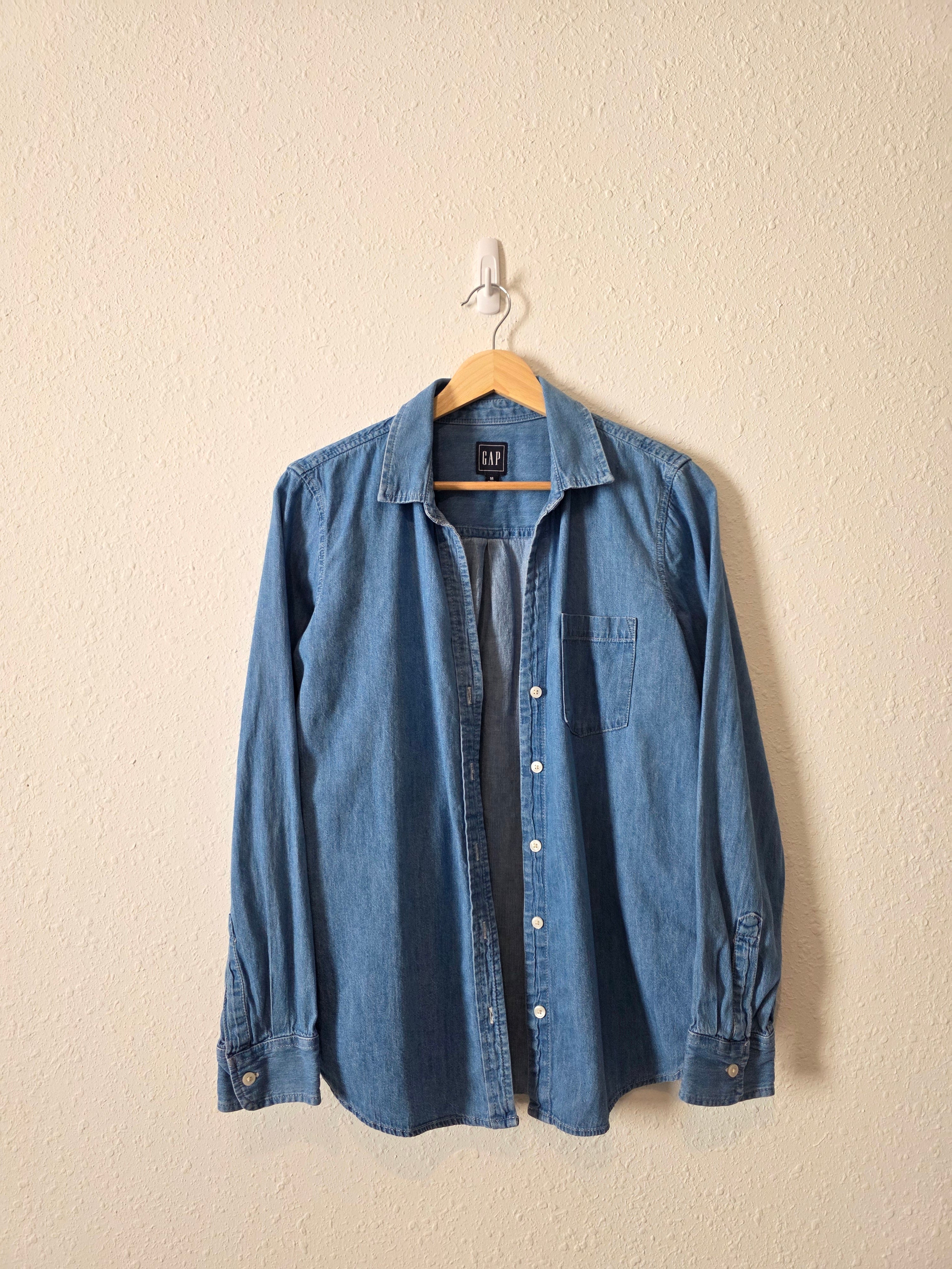 Gap Denim Button Up Shirt (M)