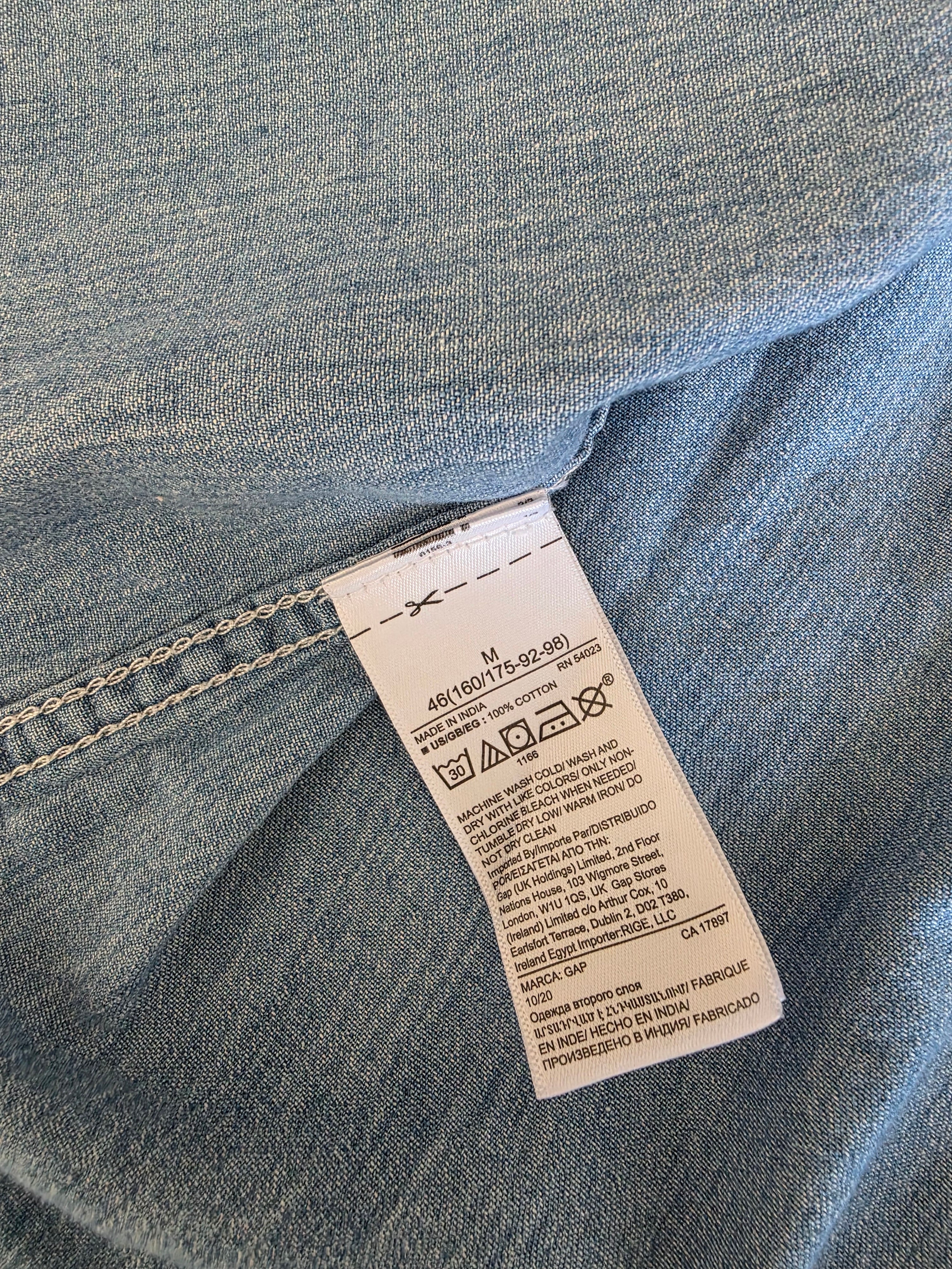 Gap Denim Button Up Shirt (M)