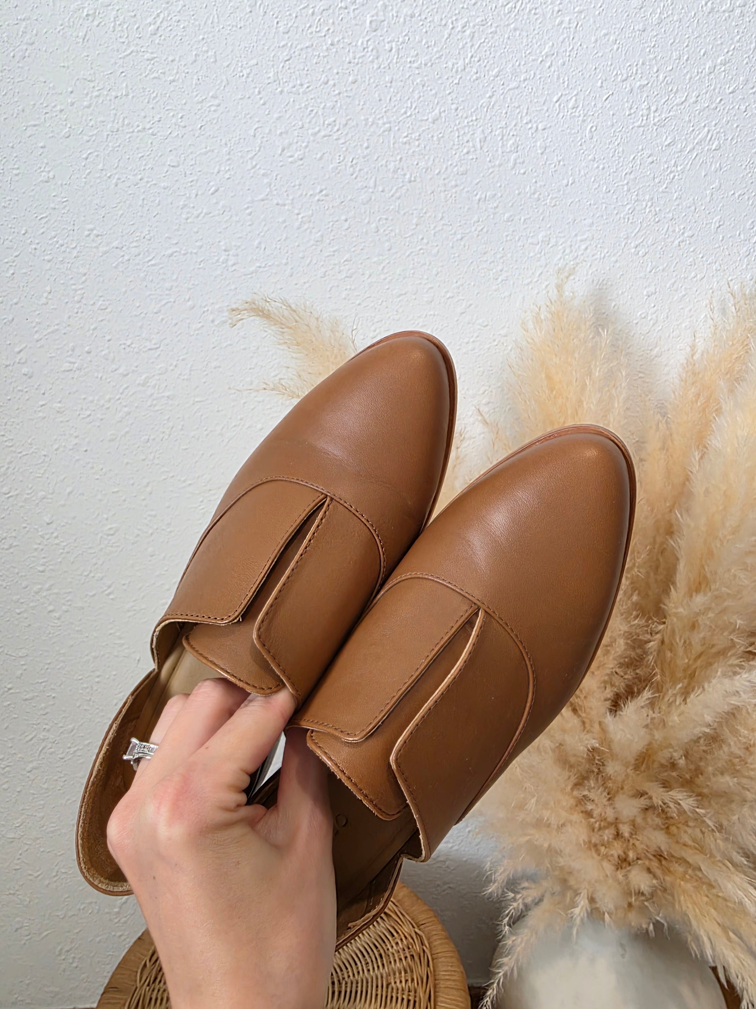 Nisolo Leather Oxford Loafers (6.5)