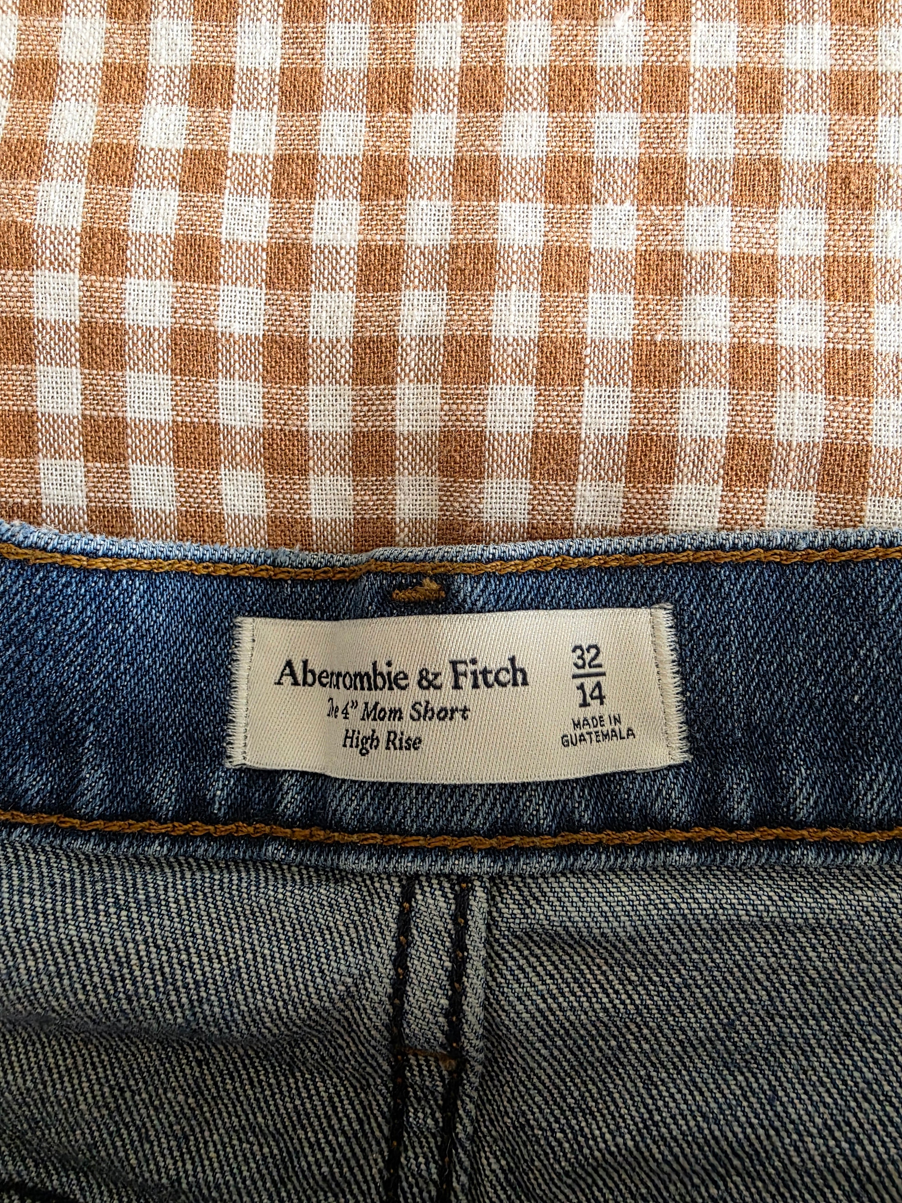 Abercrombie 4" Denim Mom Short (32/14)