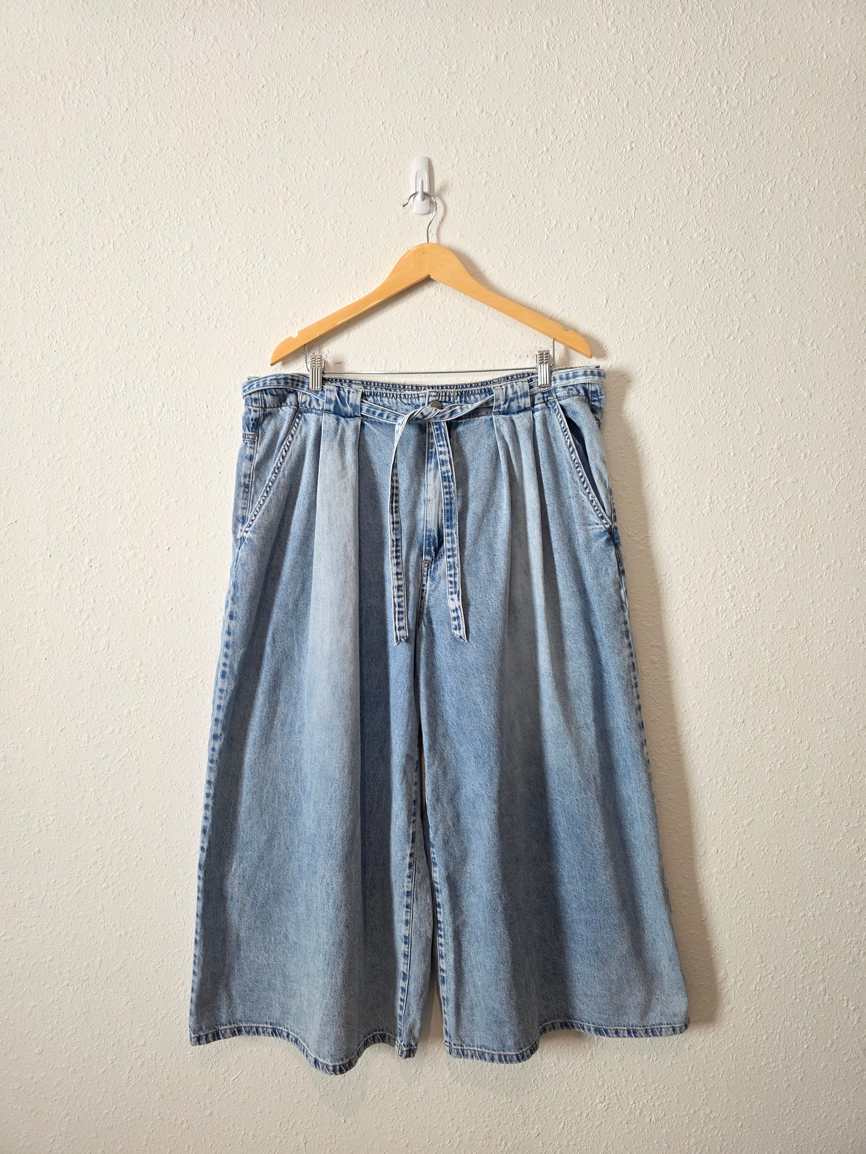 Risen Wide Leg Drawstring Jeans (1X)