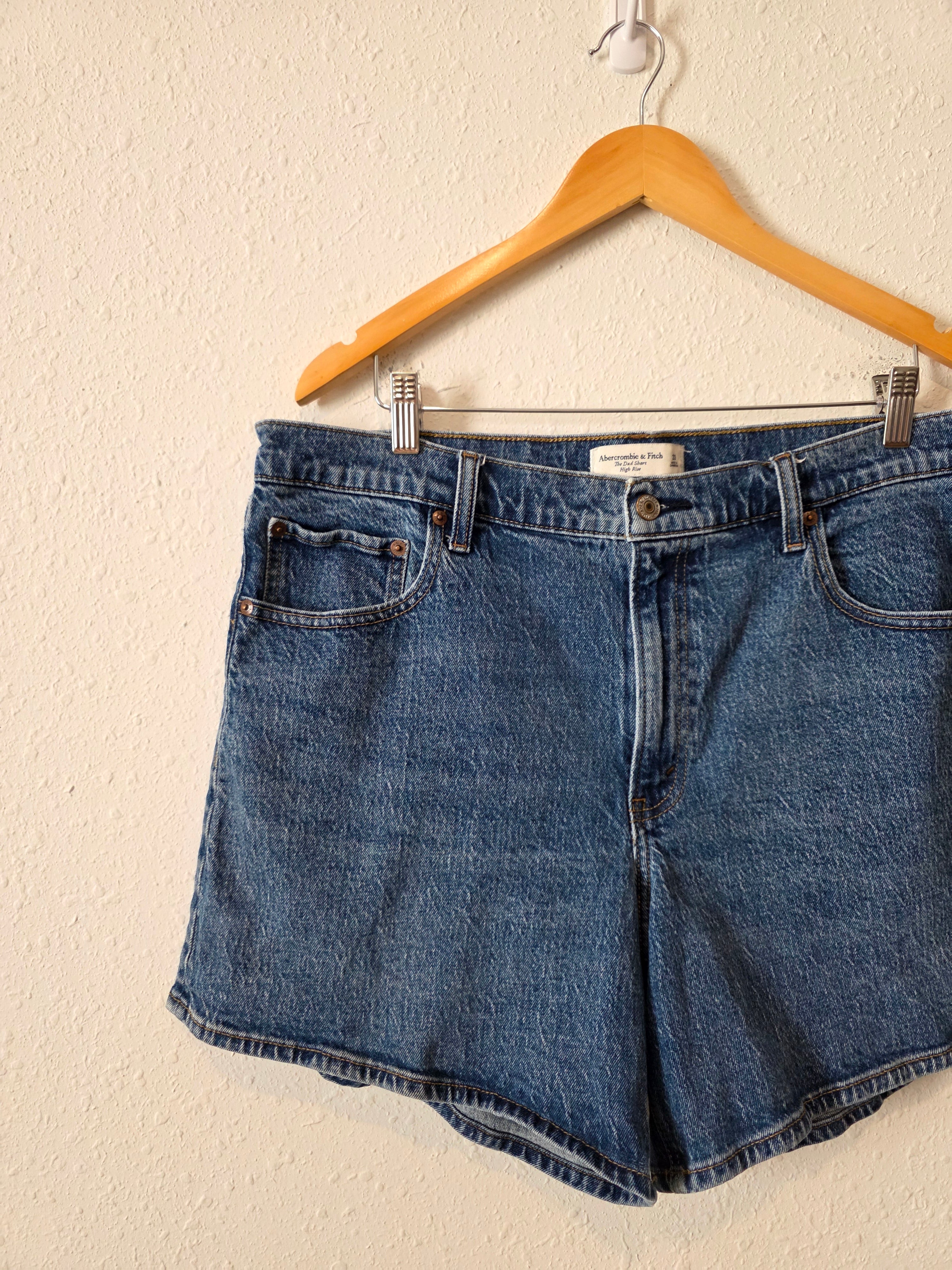 Abercrombie High Rise Dad Short (33)