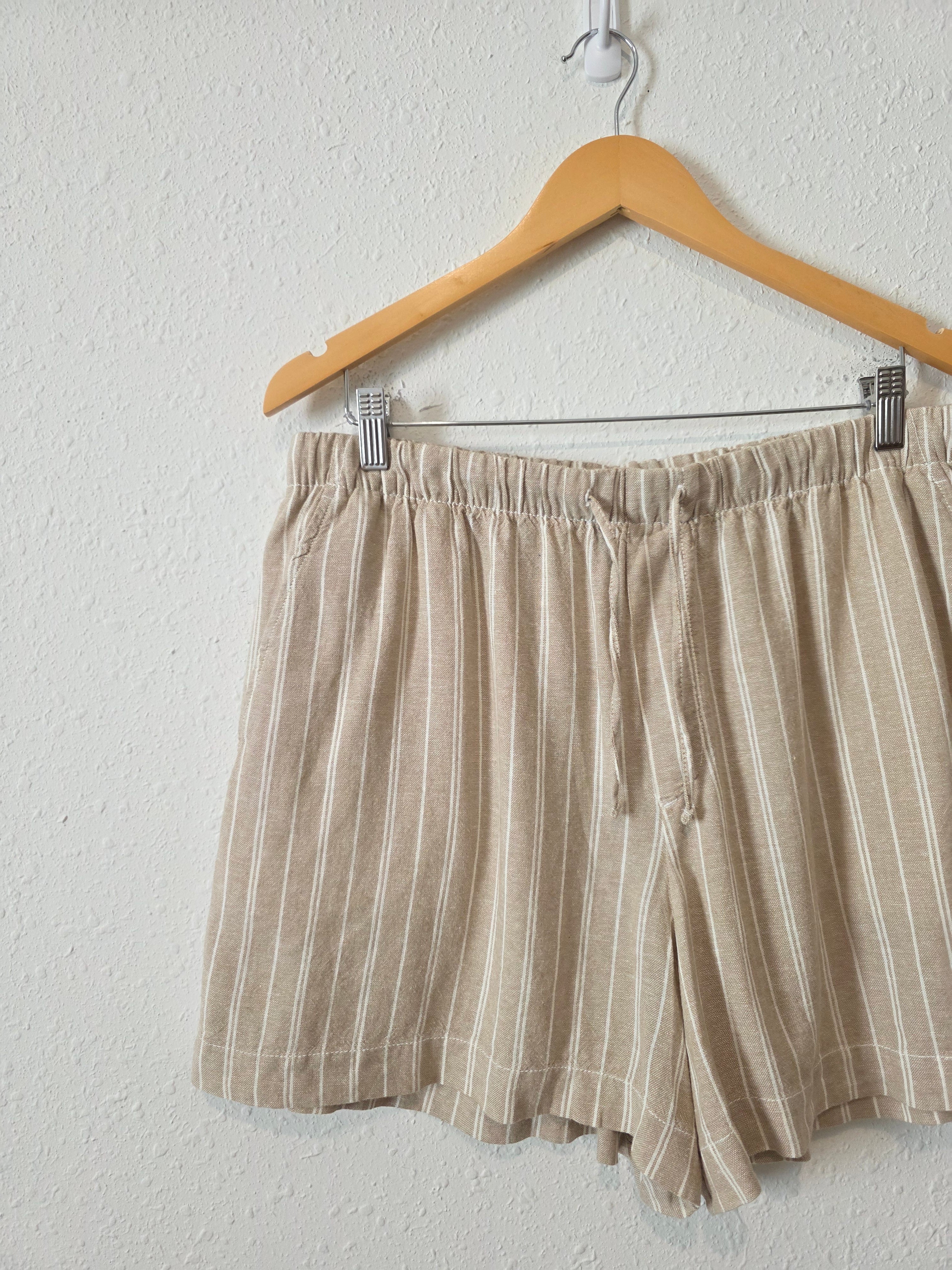 NEW Gap Linen Blend Striped Shorts (L)
