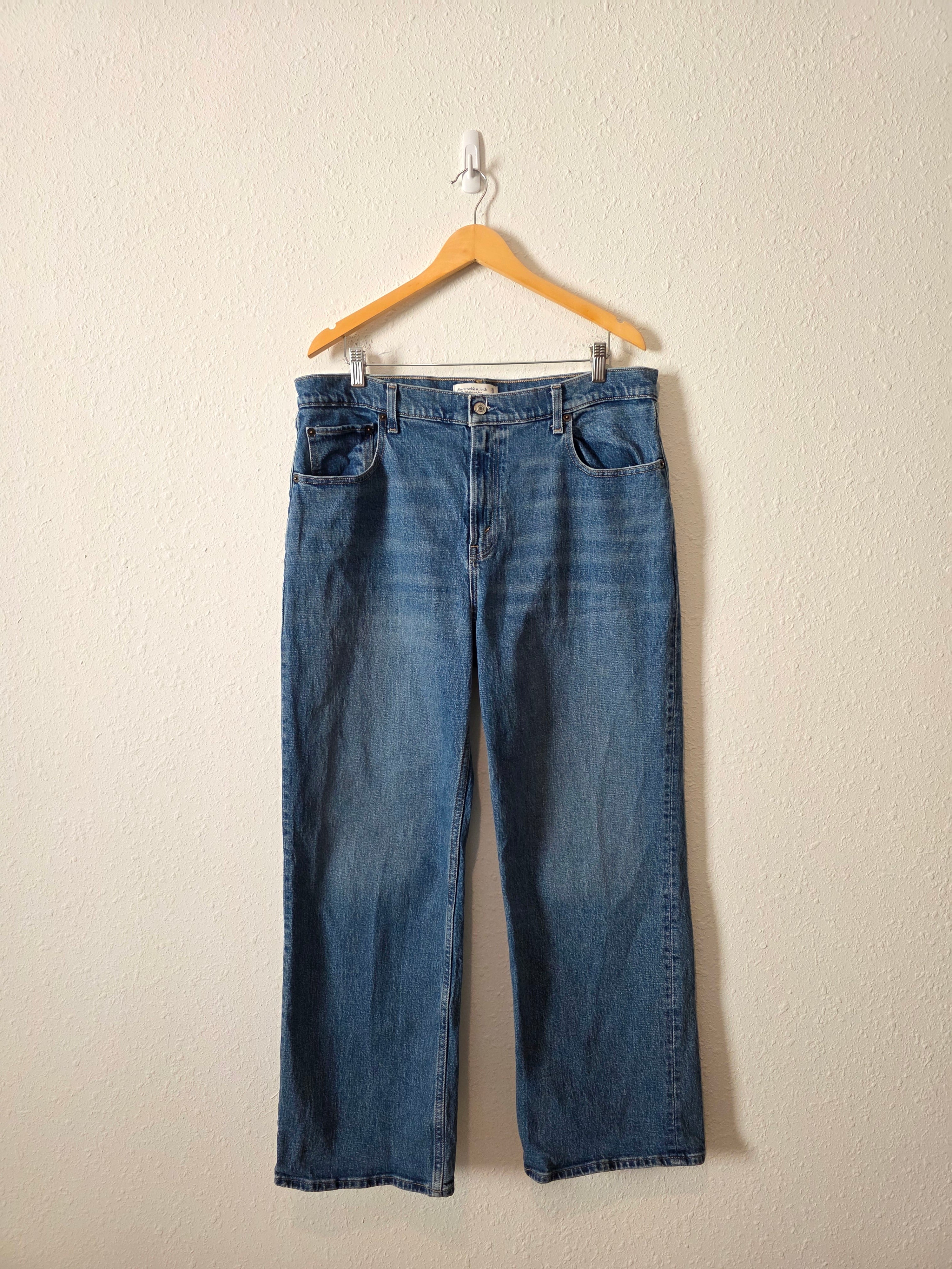 Abercrombie 90s Relaxed Jeans (33/16s)