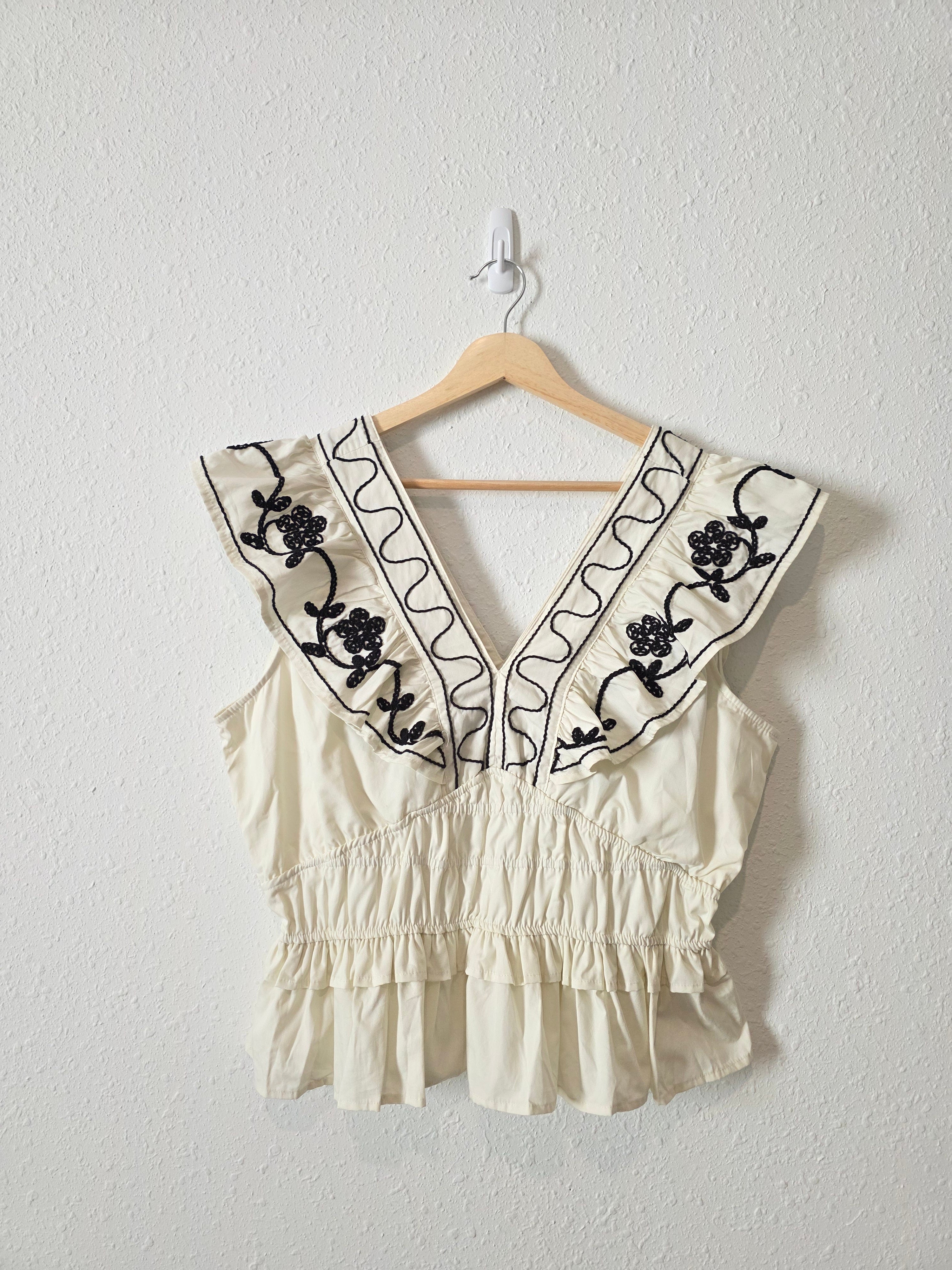 NEW Floral Embroidered Top (XL)
