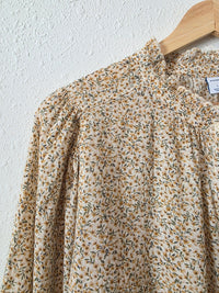 Dainty Floral Button Front Top (S)