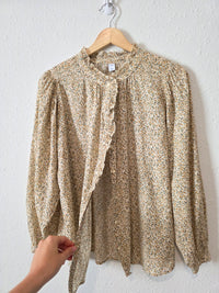 Dainty Floral Button Front Top (S)