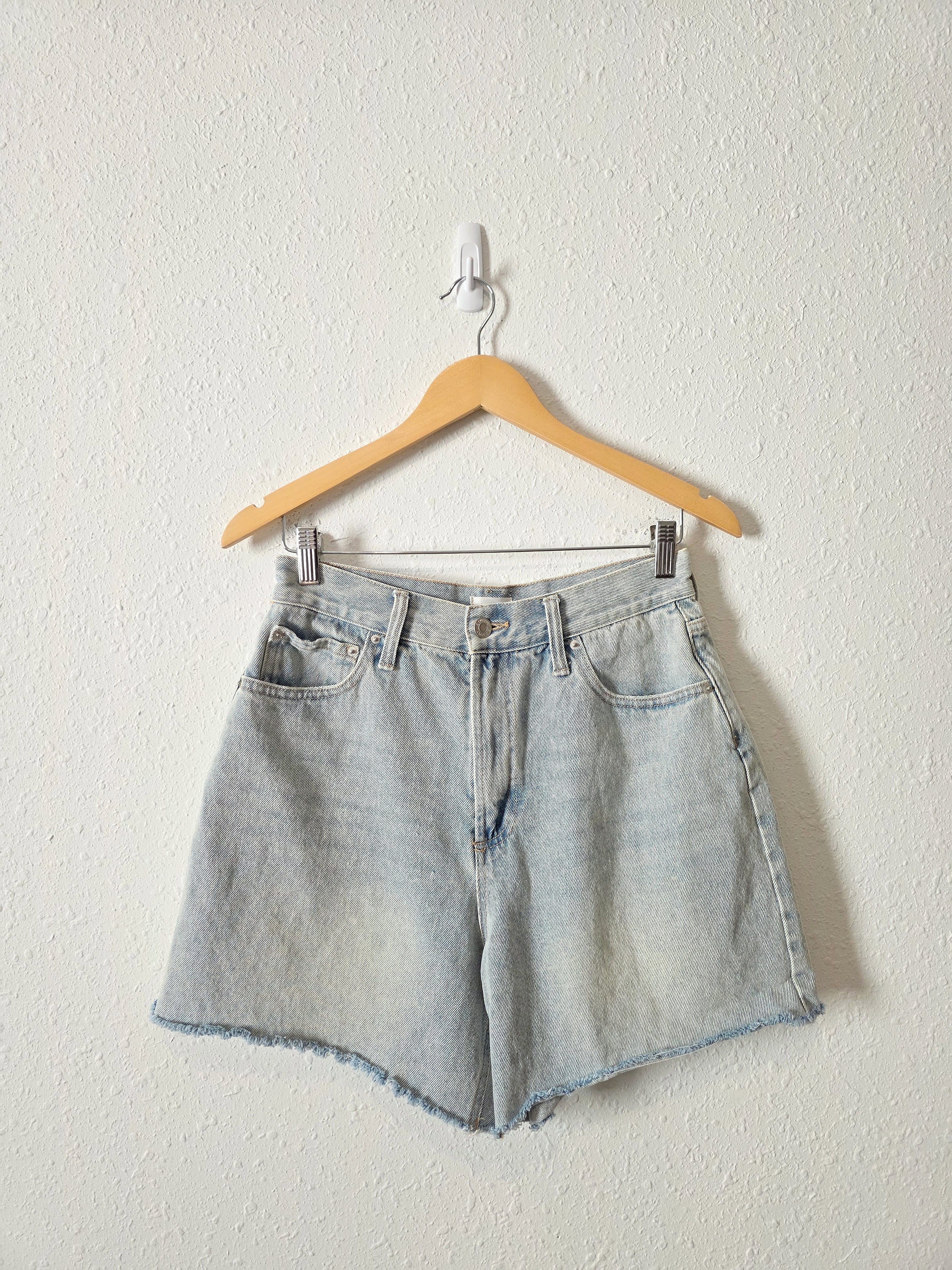 Z Supply Light Wash Denim Shorts (28)
