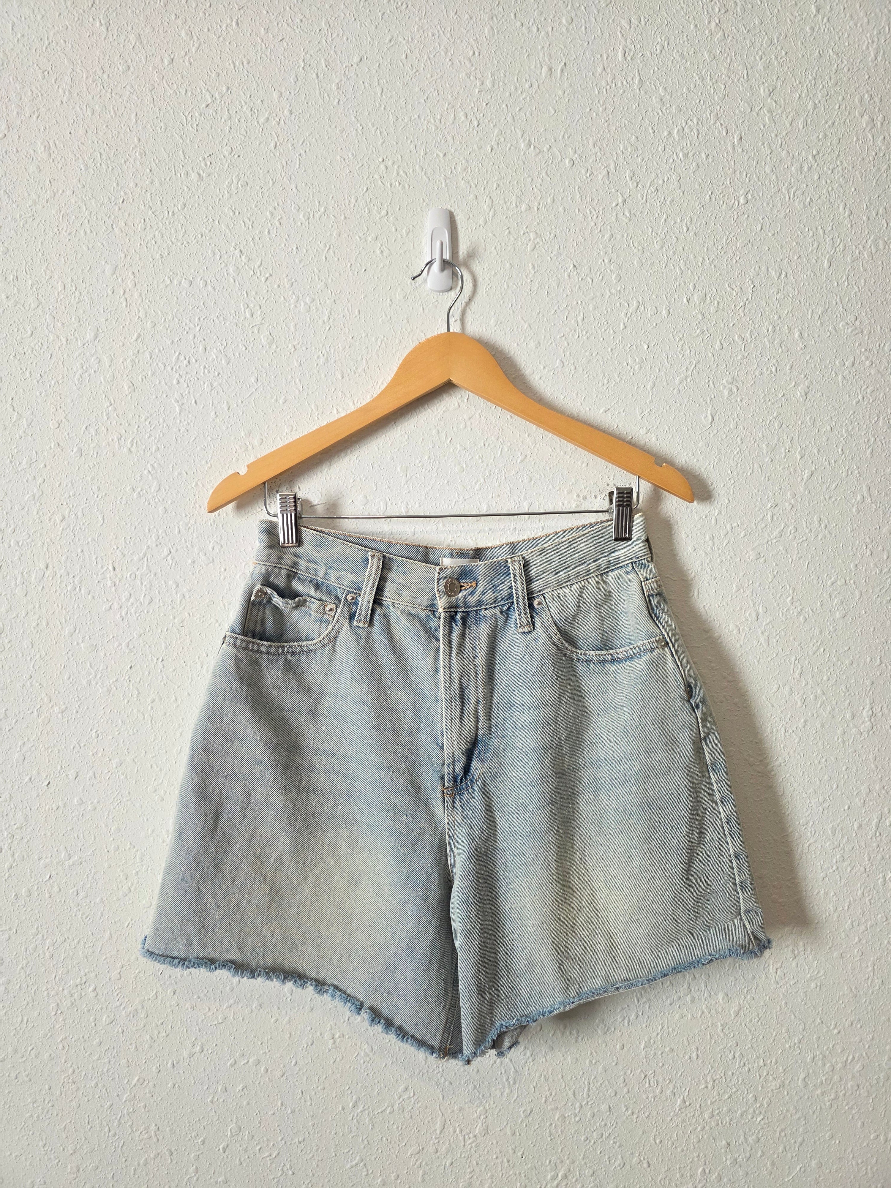 Z Supply Light Wash Denim Shorts (28)