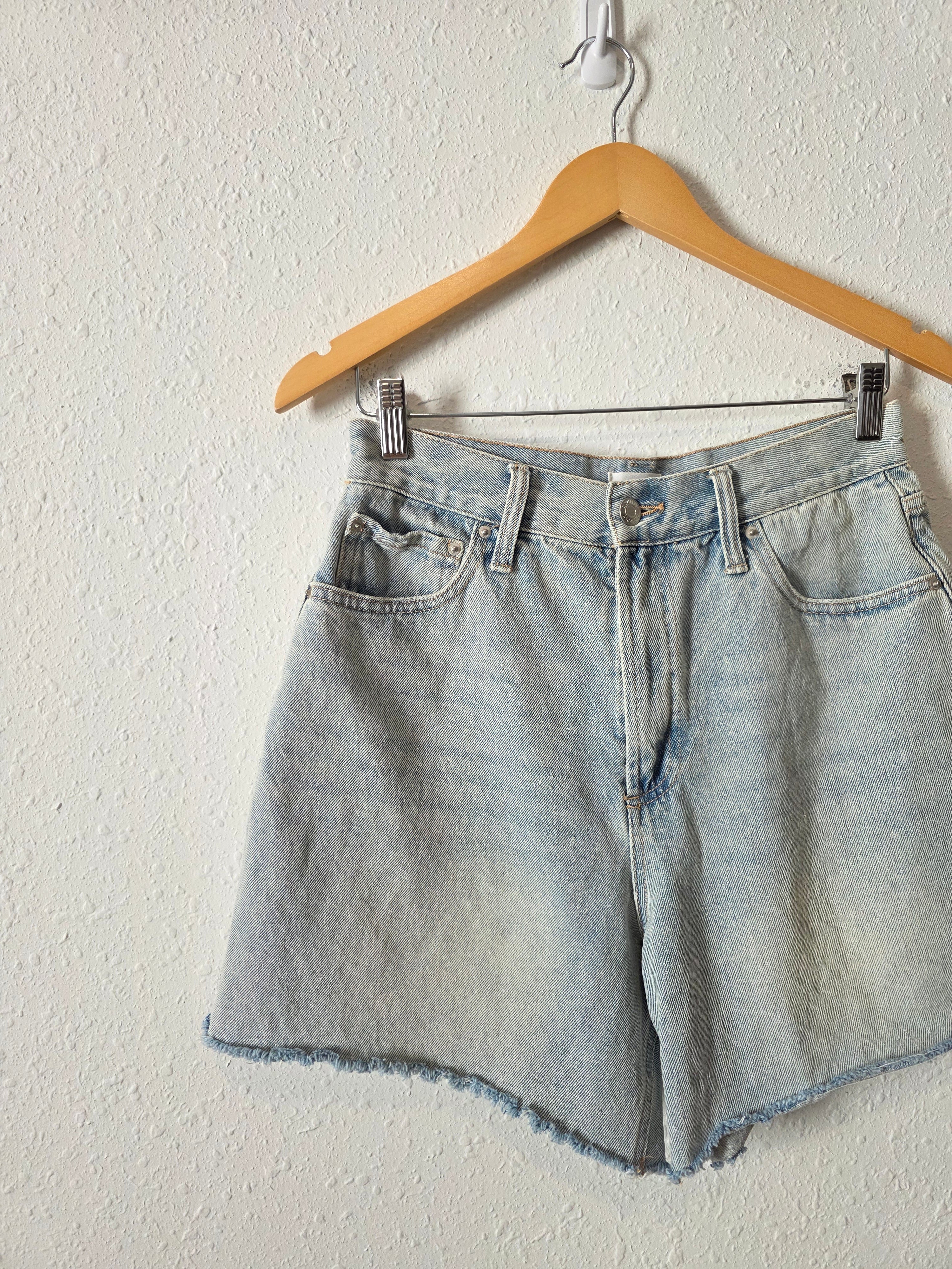 Z Supply Light Wash Denim Shorts (28)