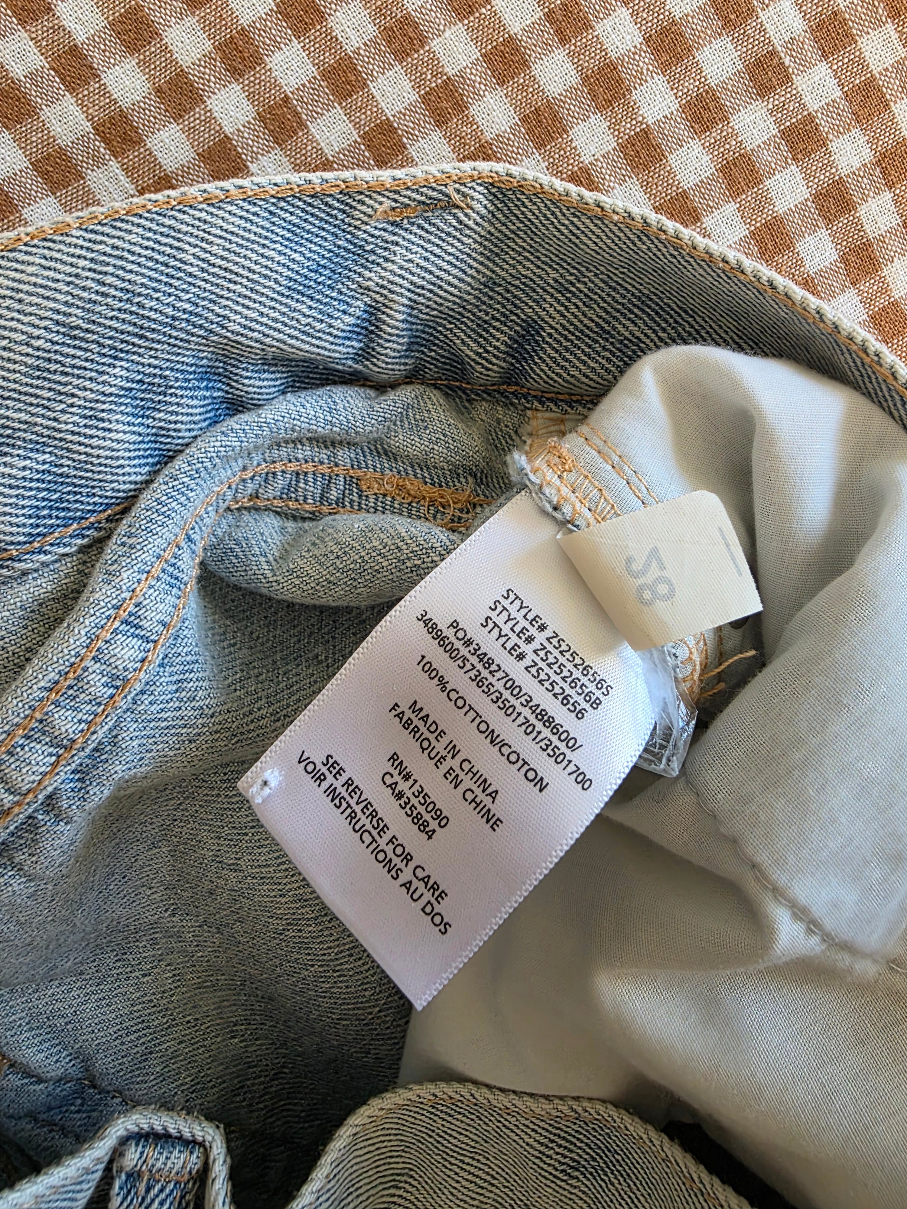Z Supply Light Wash Denim Shorts (28)