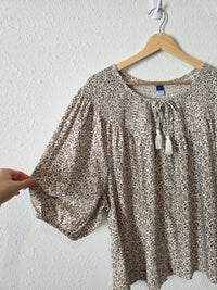 Neutral Floral Smocked Top (XL)