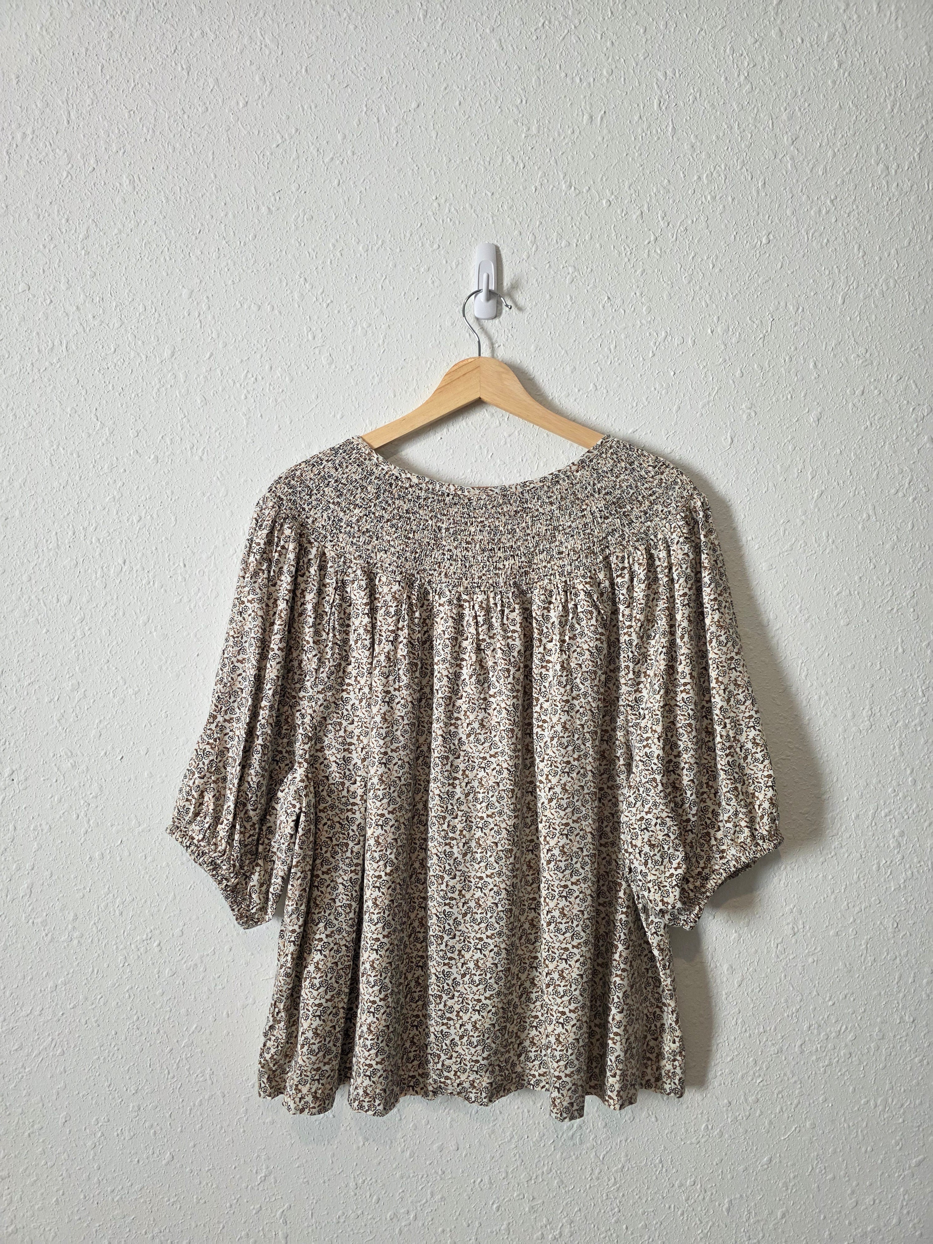 Neutral Floral Smocked Top (XL)