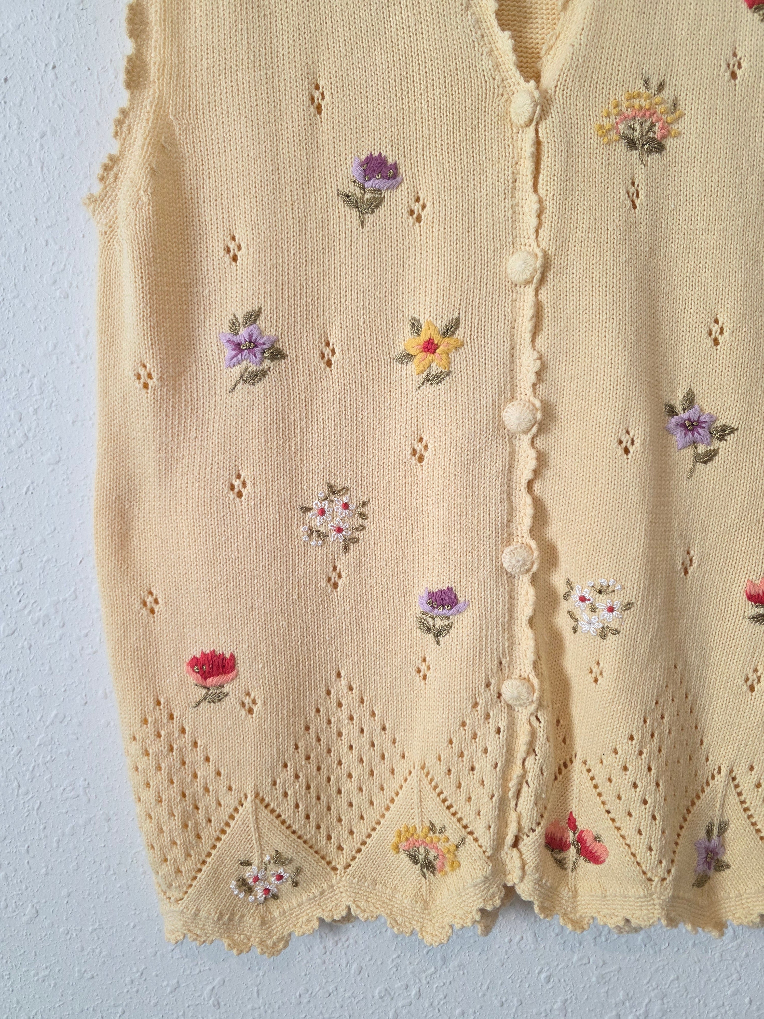 Vintage Floral Embroidered Vest (L)
