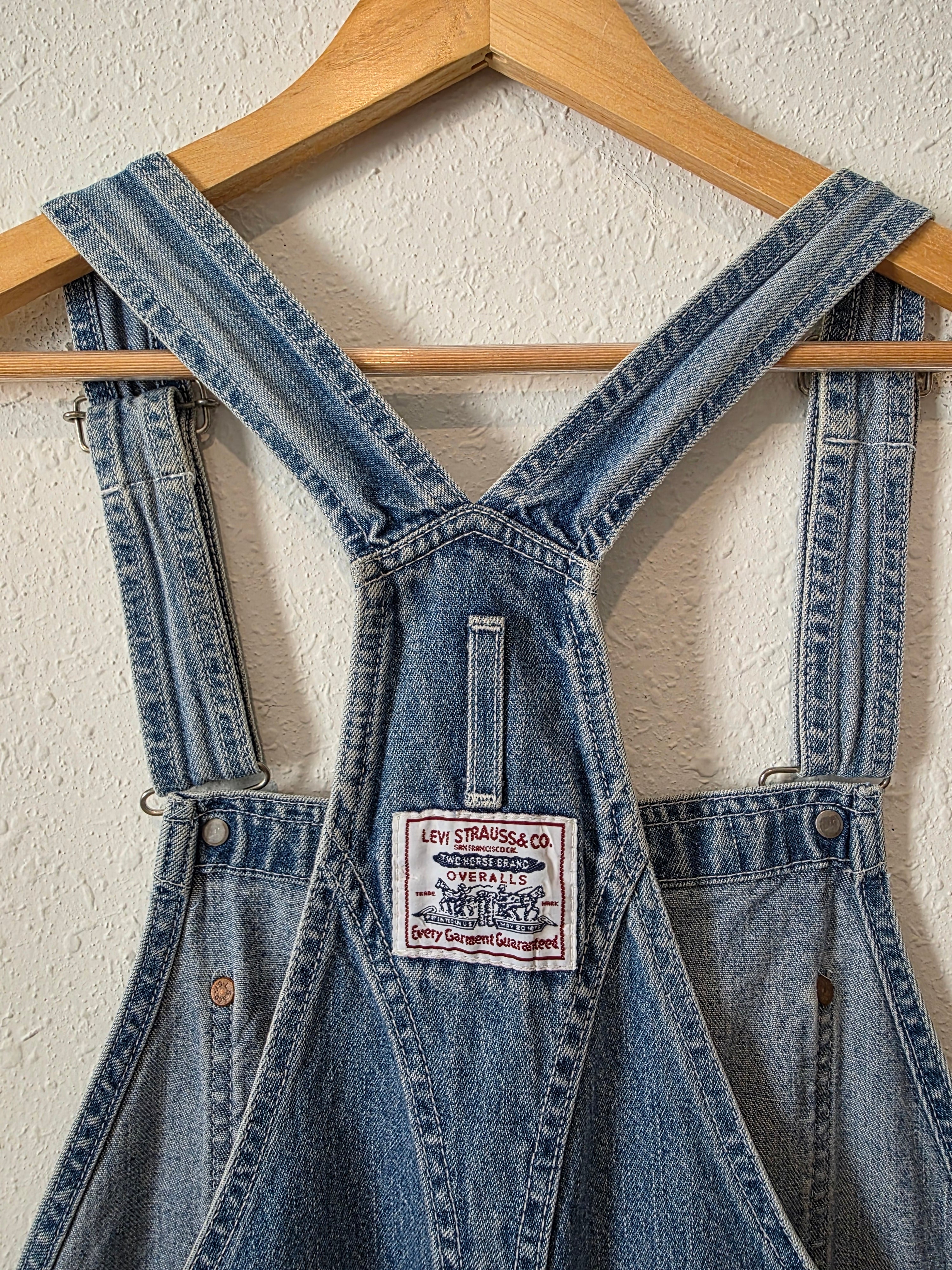 Vintage Levi's 90s Denim Shortalls (L)