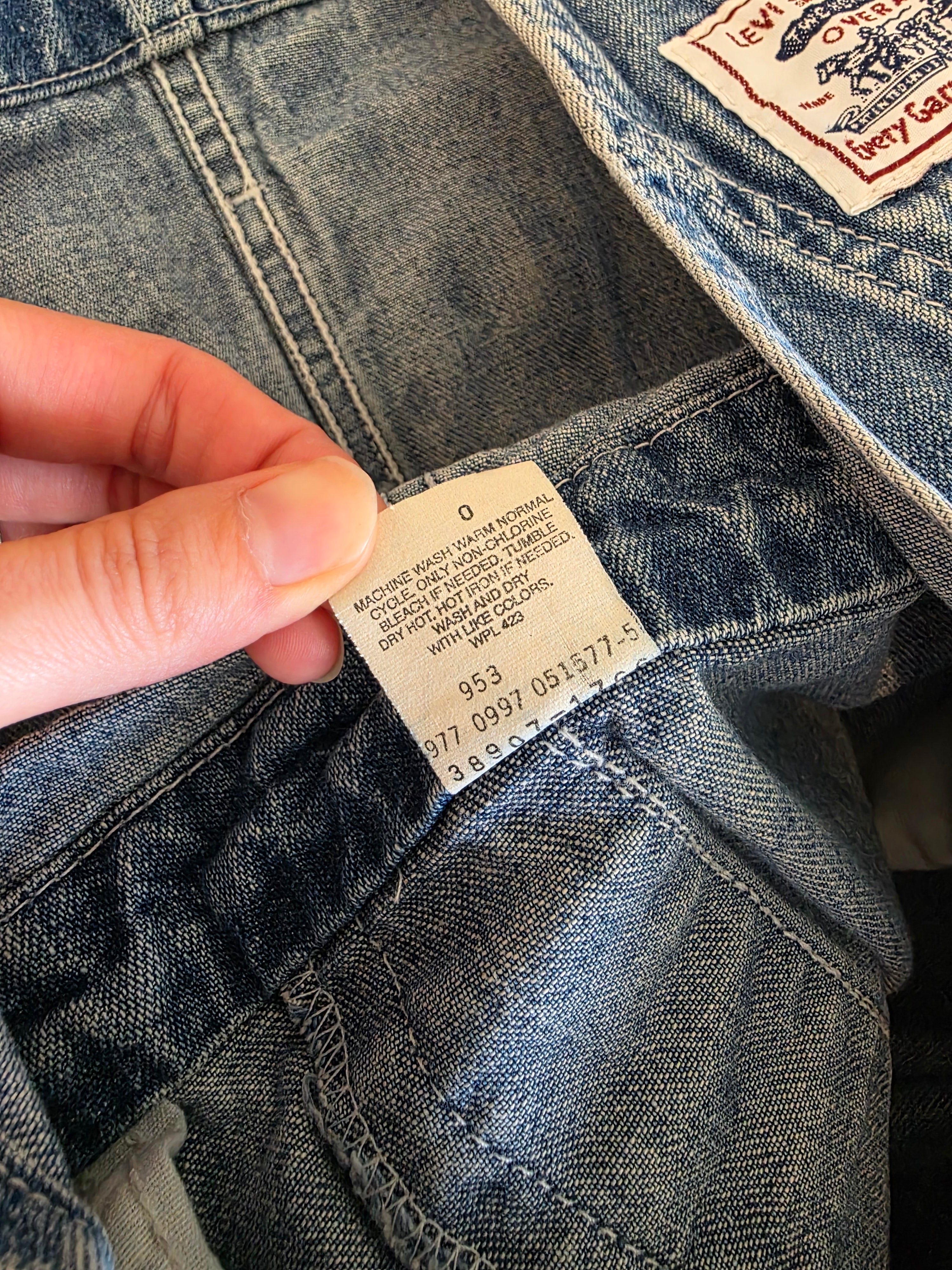 Vintage Levi's 90s Denim Shortalls (L)