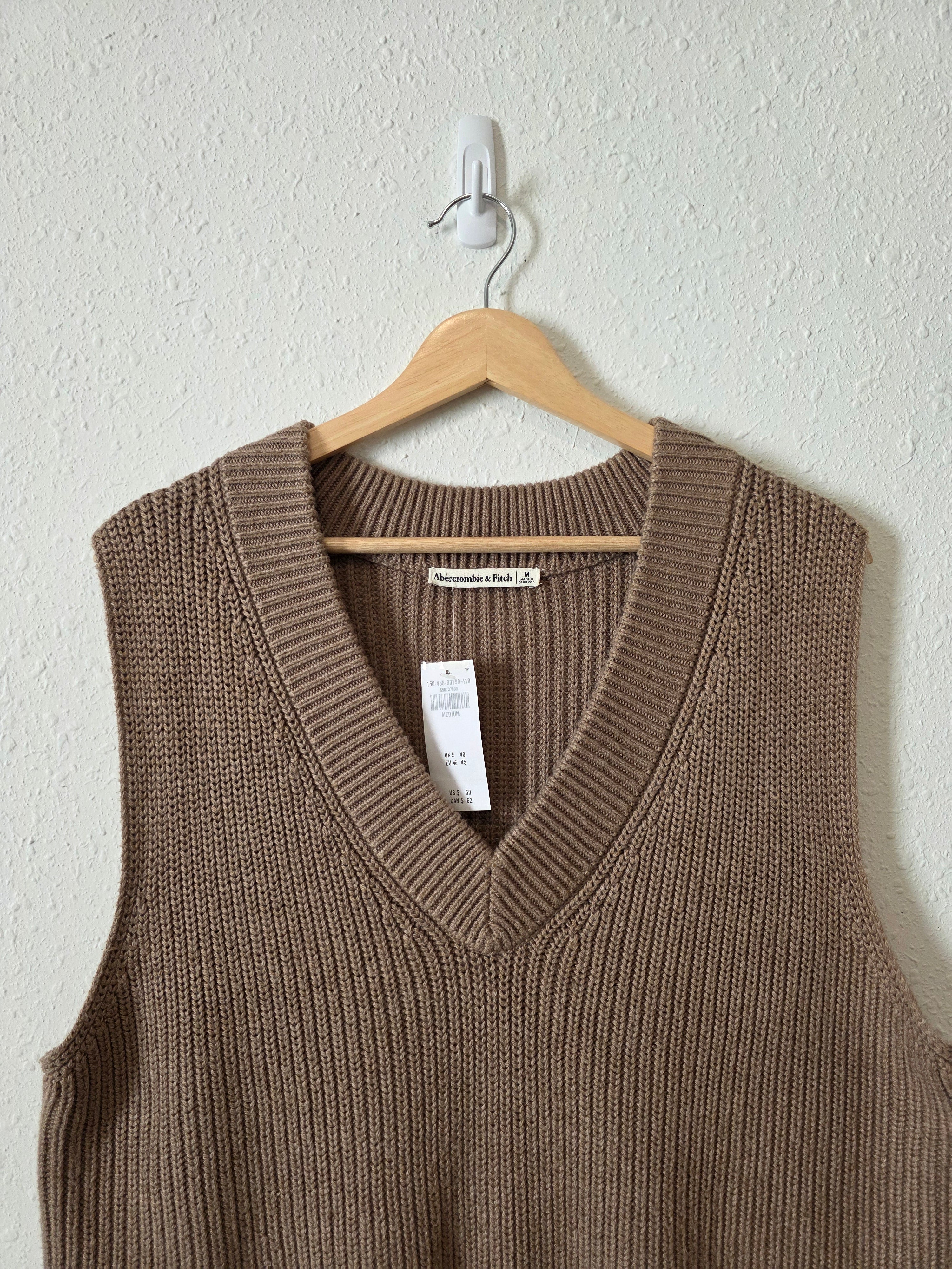 NEW Abercrombie Sweater Vest (M)