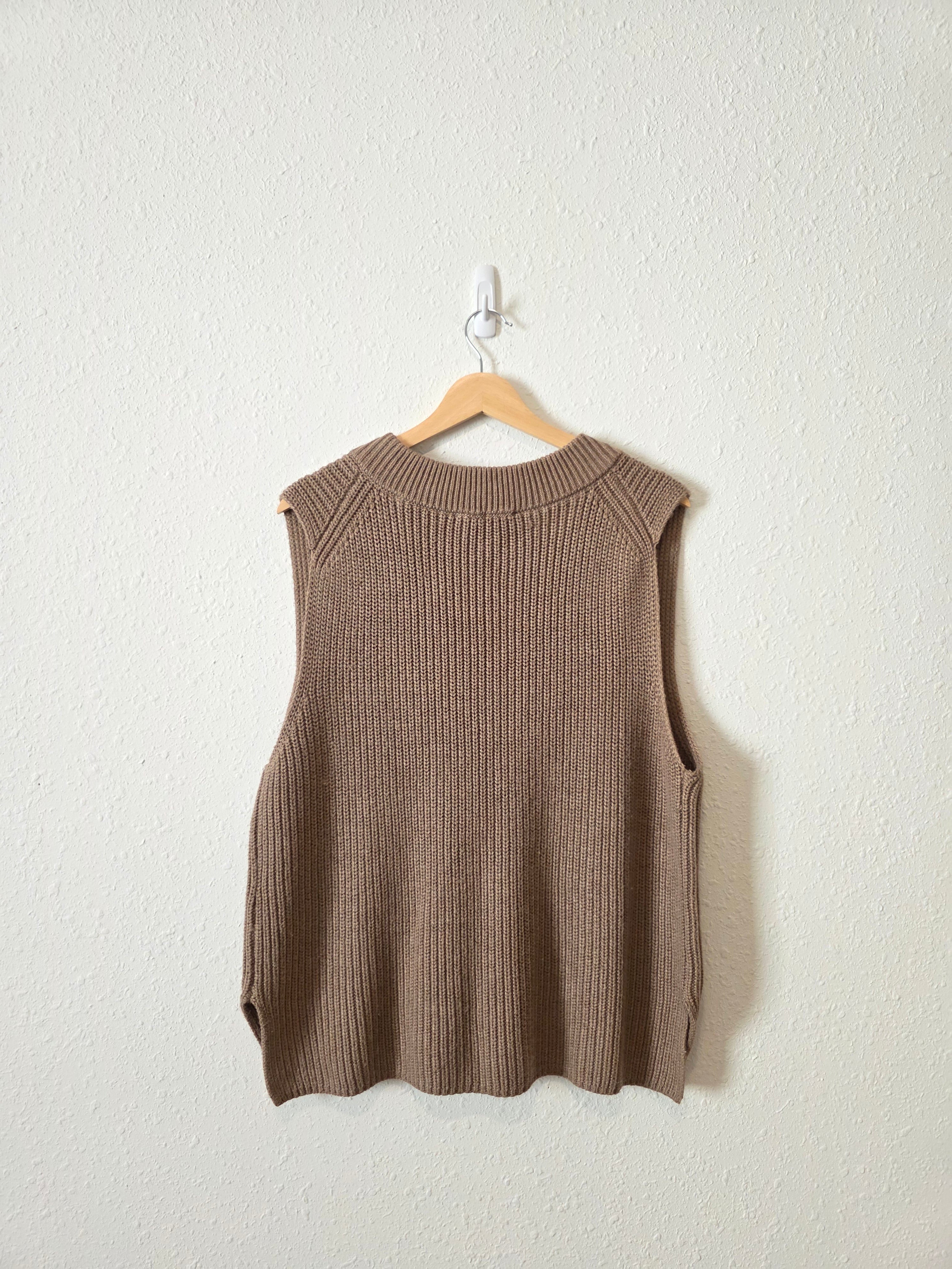 NEW Abercrombie Sweater Vest (M)