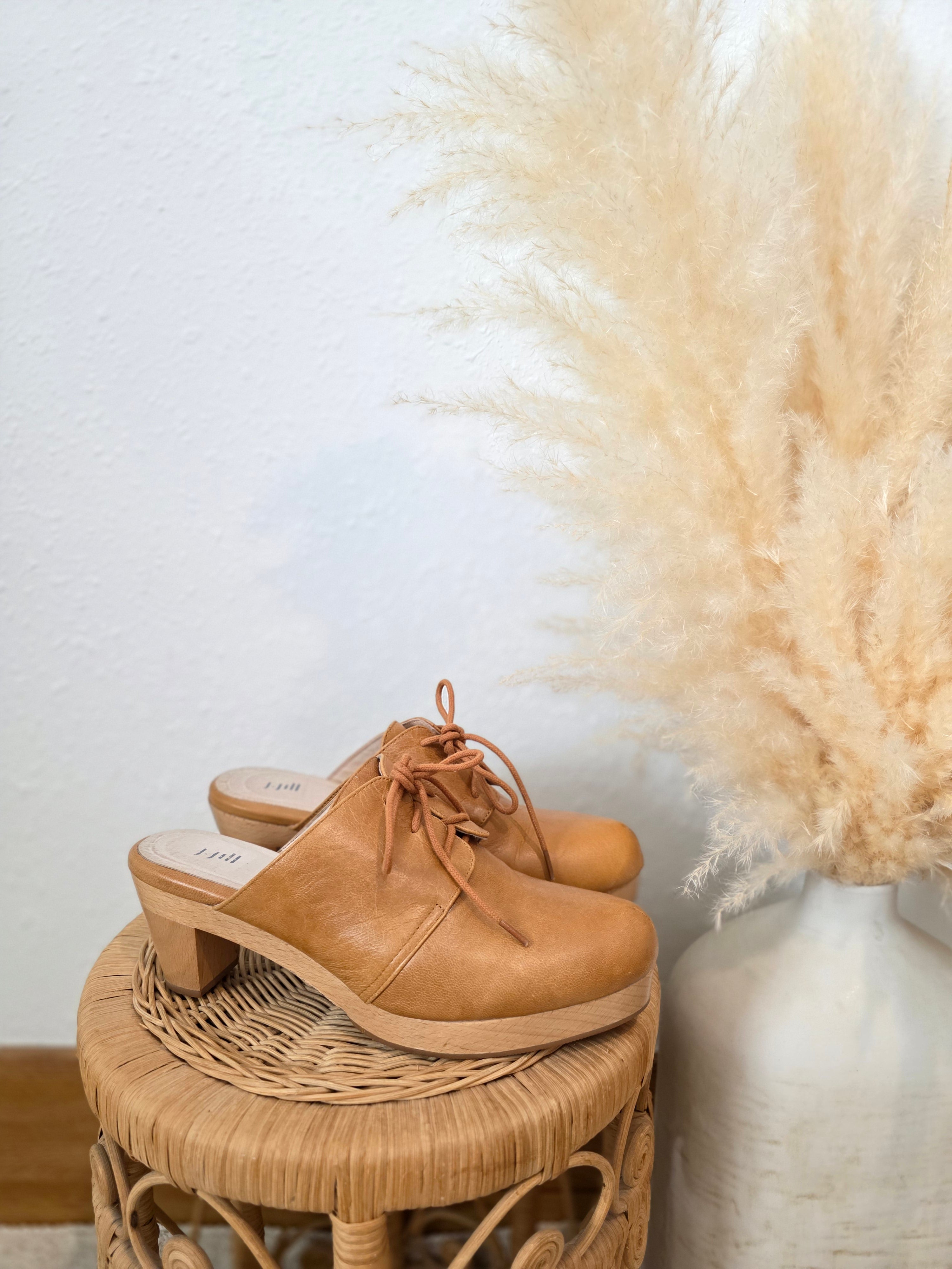 Vintage J.Jill Leather Clogs (9)