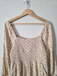 Dainty Floral Smocked Romper (M)