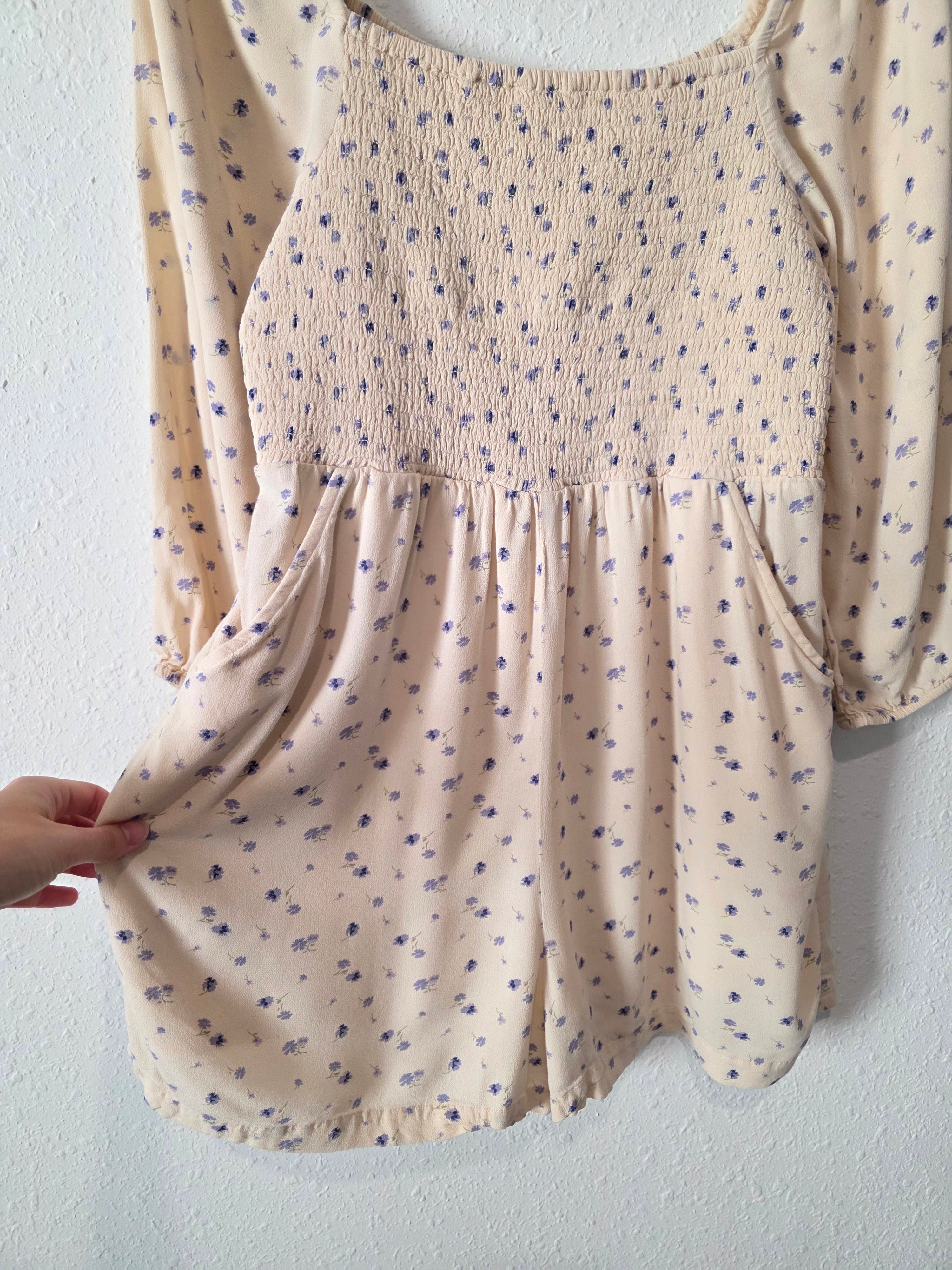 Dainty Floral Smocked Romper (M)