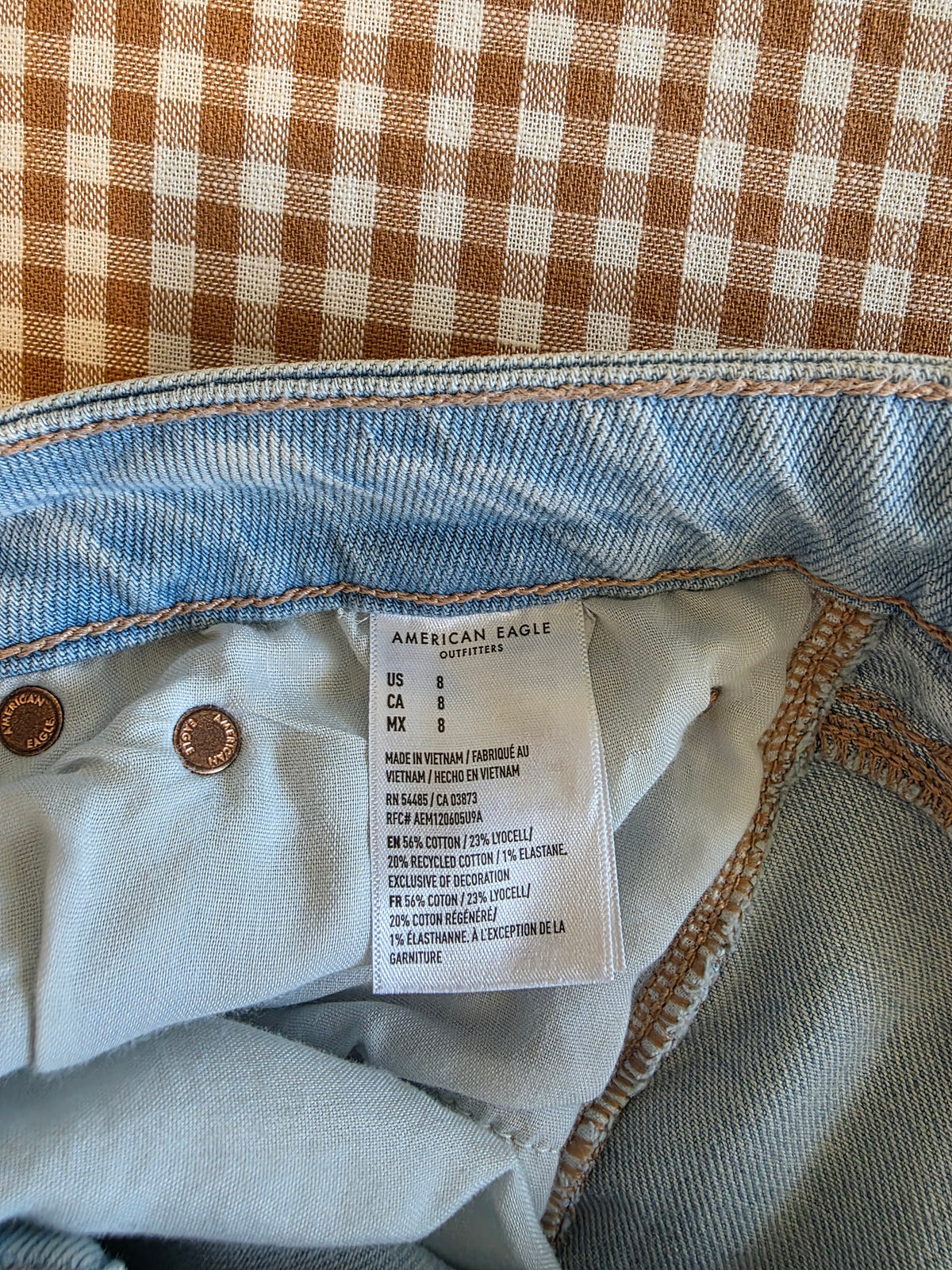 AE Light Wash Relaxed Denim Shorts (8)