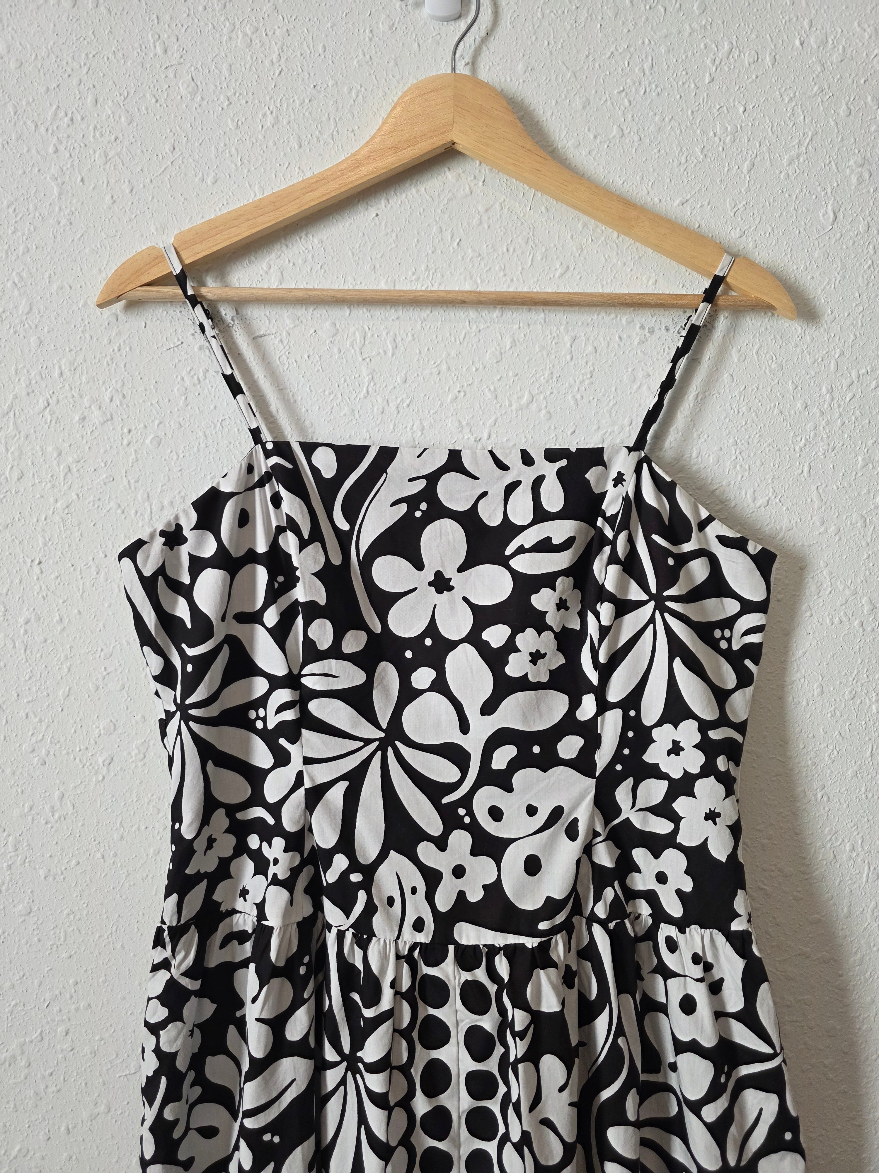 Avara Floral Midi Dress (M)