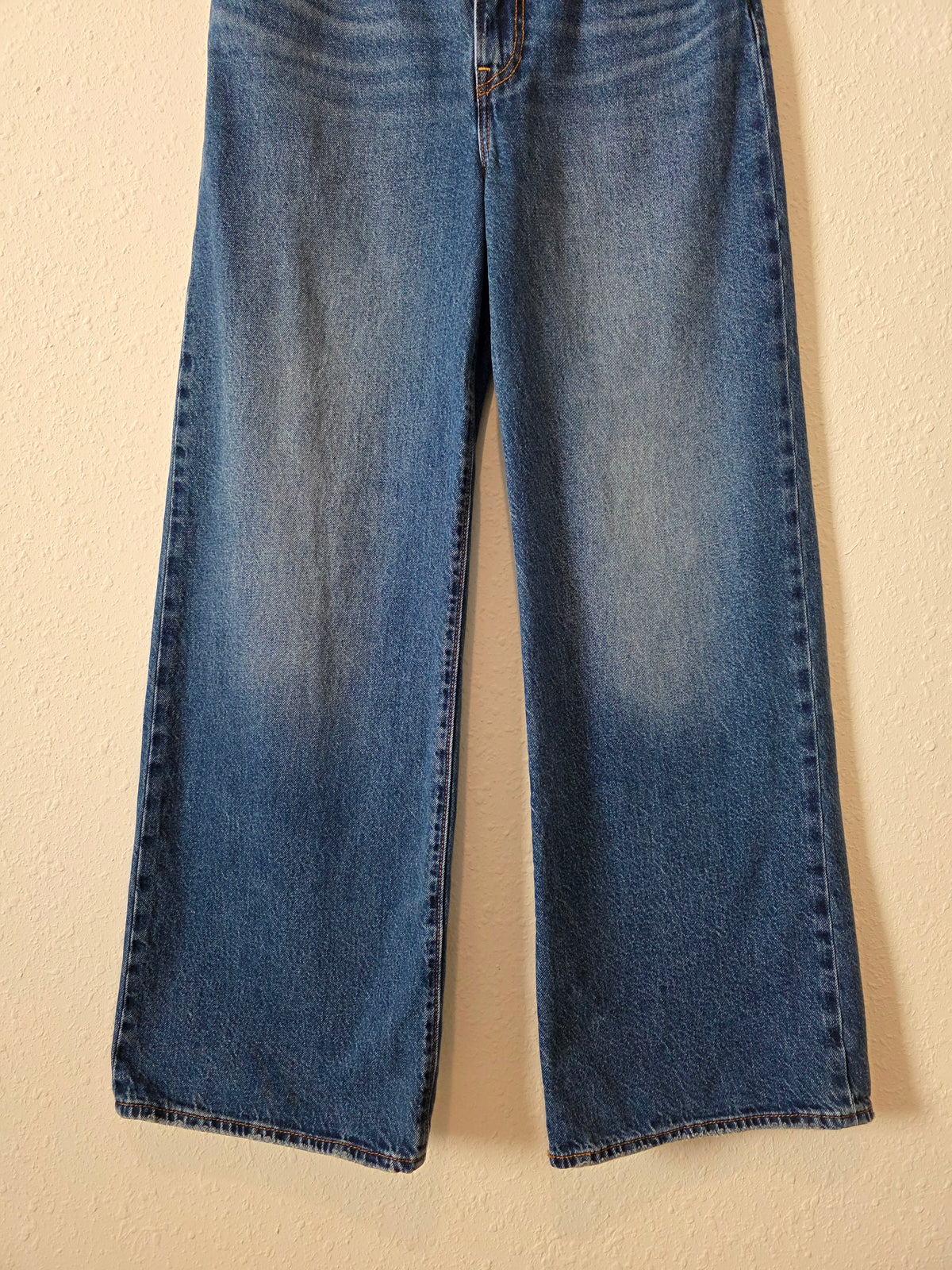 Levi's Ribcage Wide Leg Jeans (30)