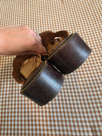 Vintage Leather Fisherman Mules (10)