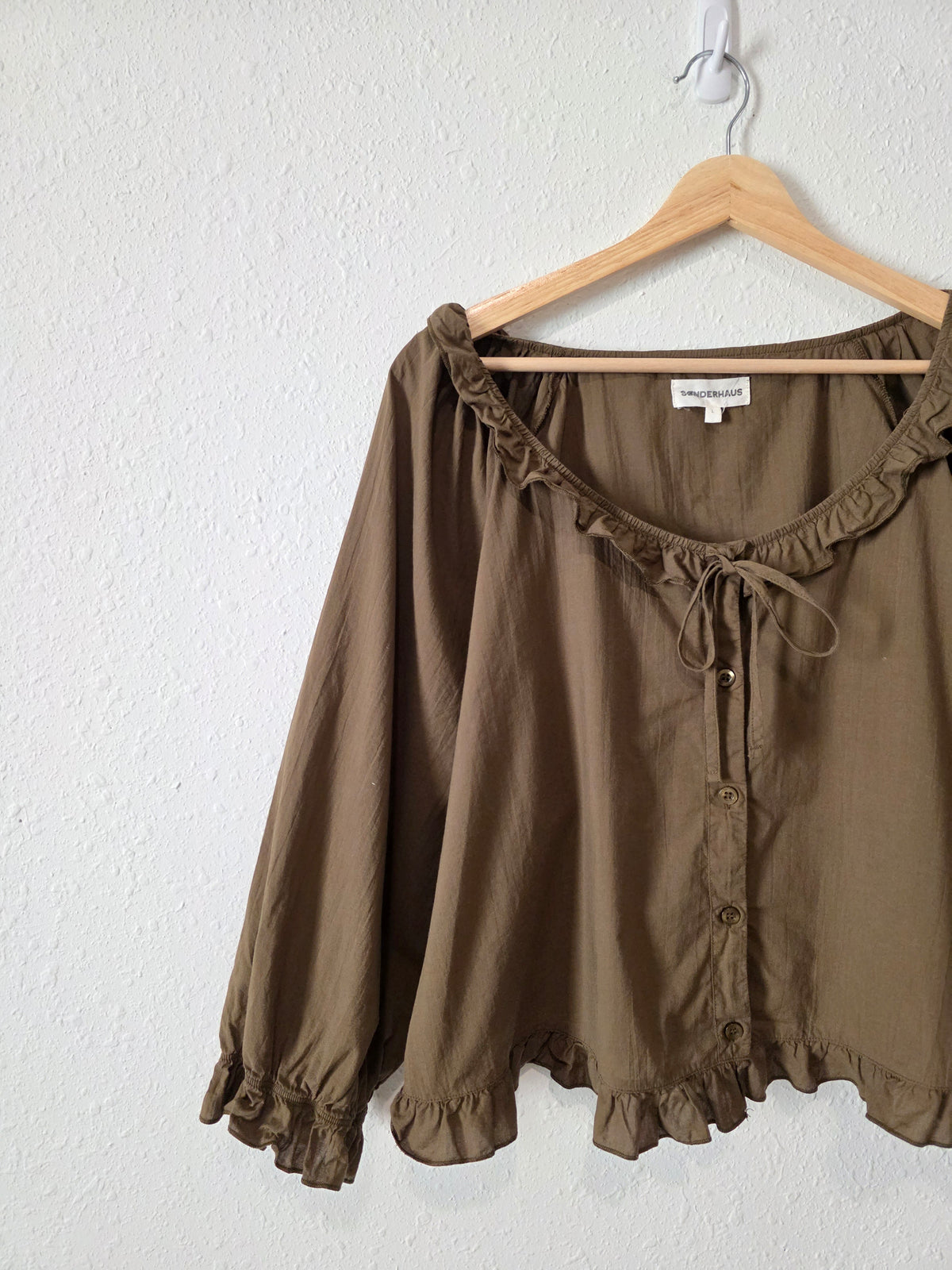 Sonderhaus Olive Puff Sleeve Top (L)