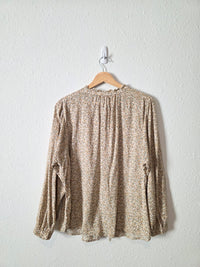 Dainty Floral Button Up Top (M)