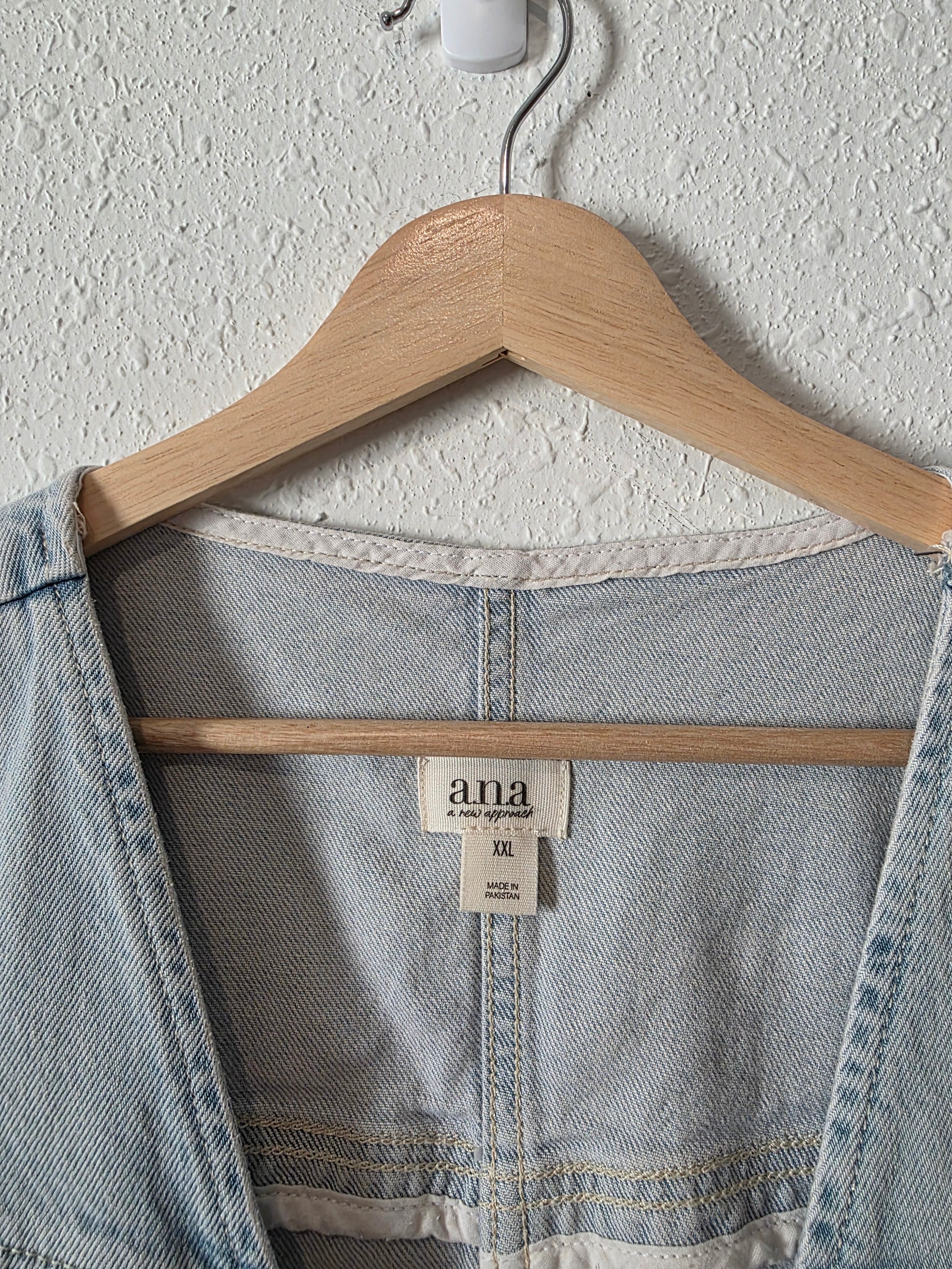 Button Front Denim Vest (XXL)